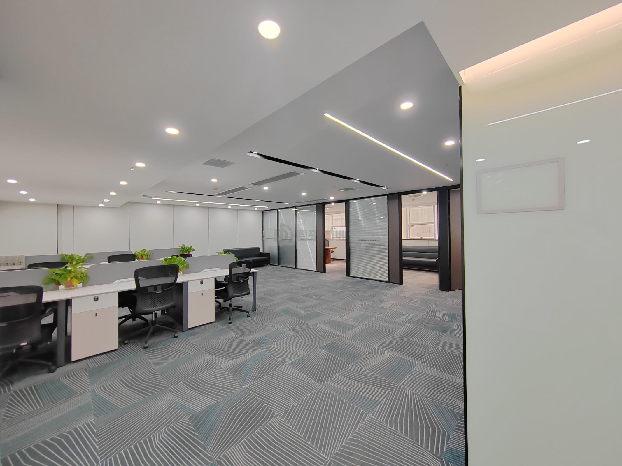 大东方广场面积270平