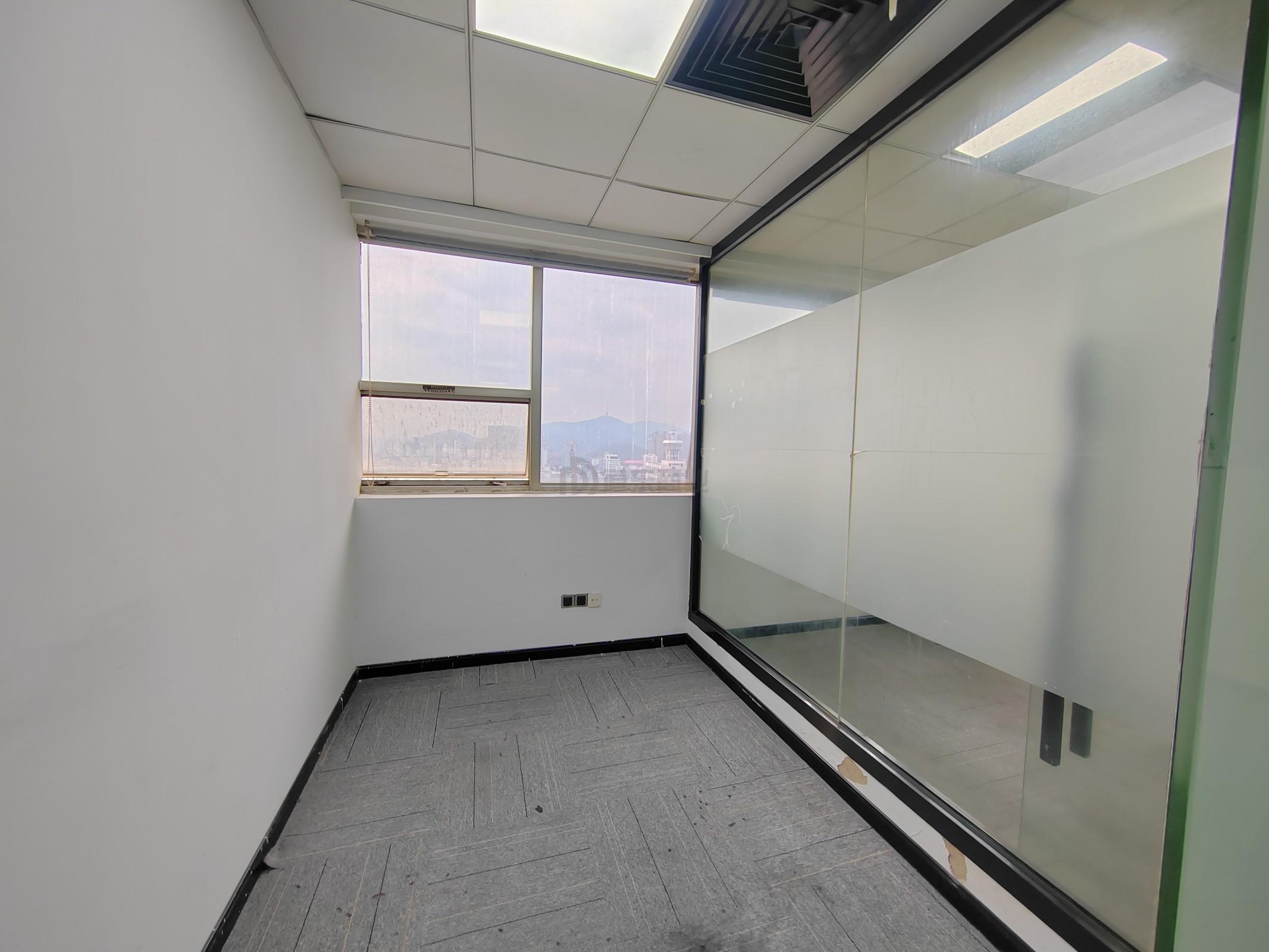 华光大厦面积77平