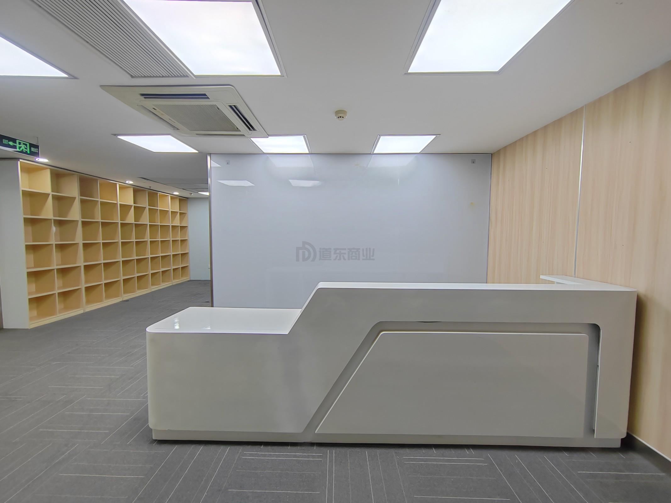 财富大厦276平米办公室出租