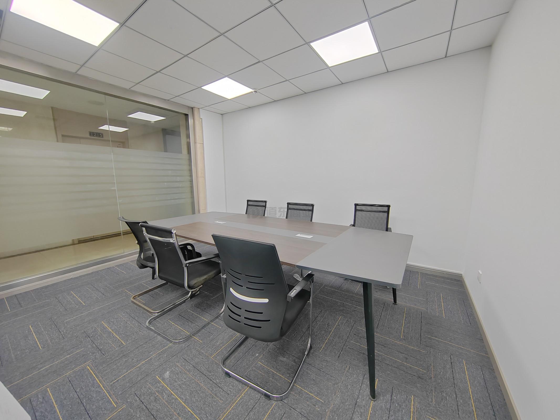 新鼎球大厦面积168平