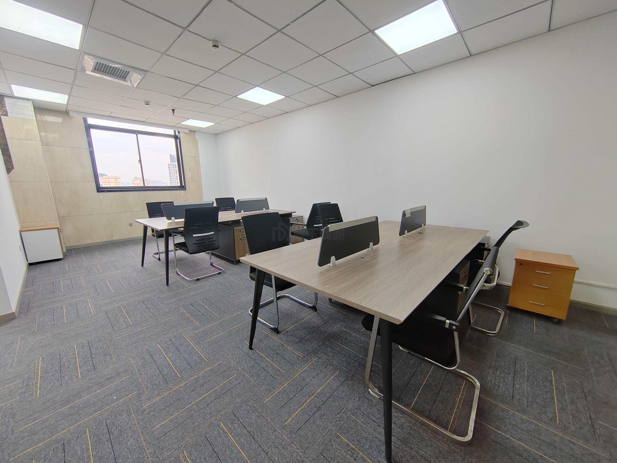 新鼎球大厦面积168平