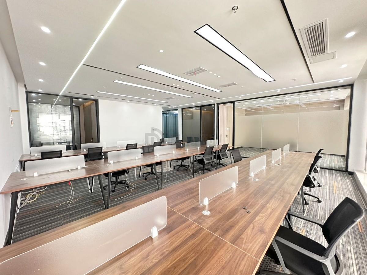 新中润大厦面积285平