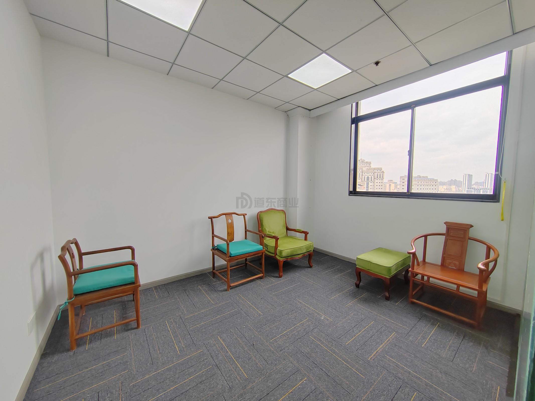 新鼎球大厦面积106平