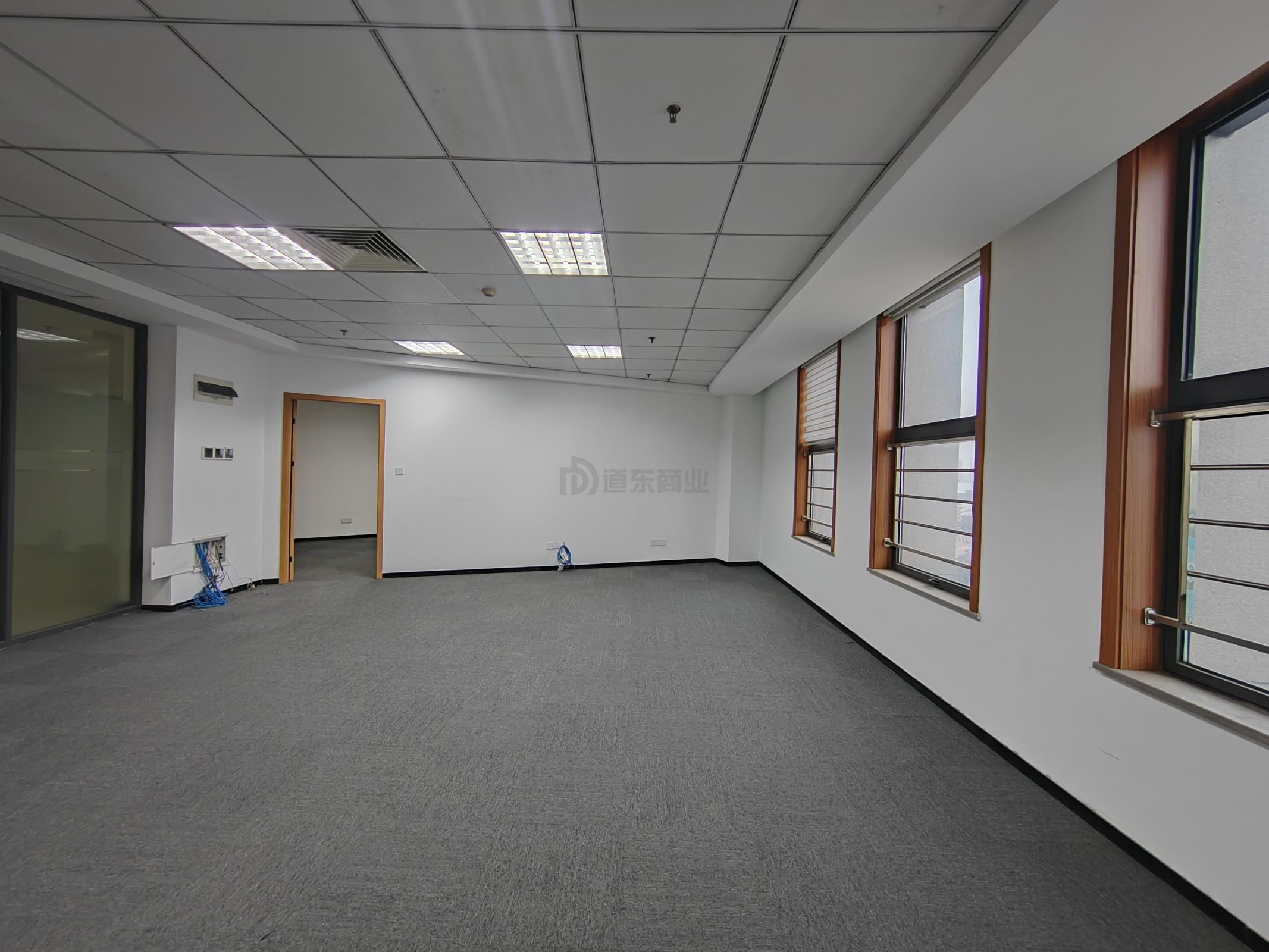 科闻大厦面积216平