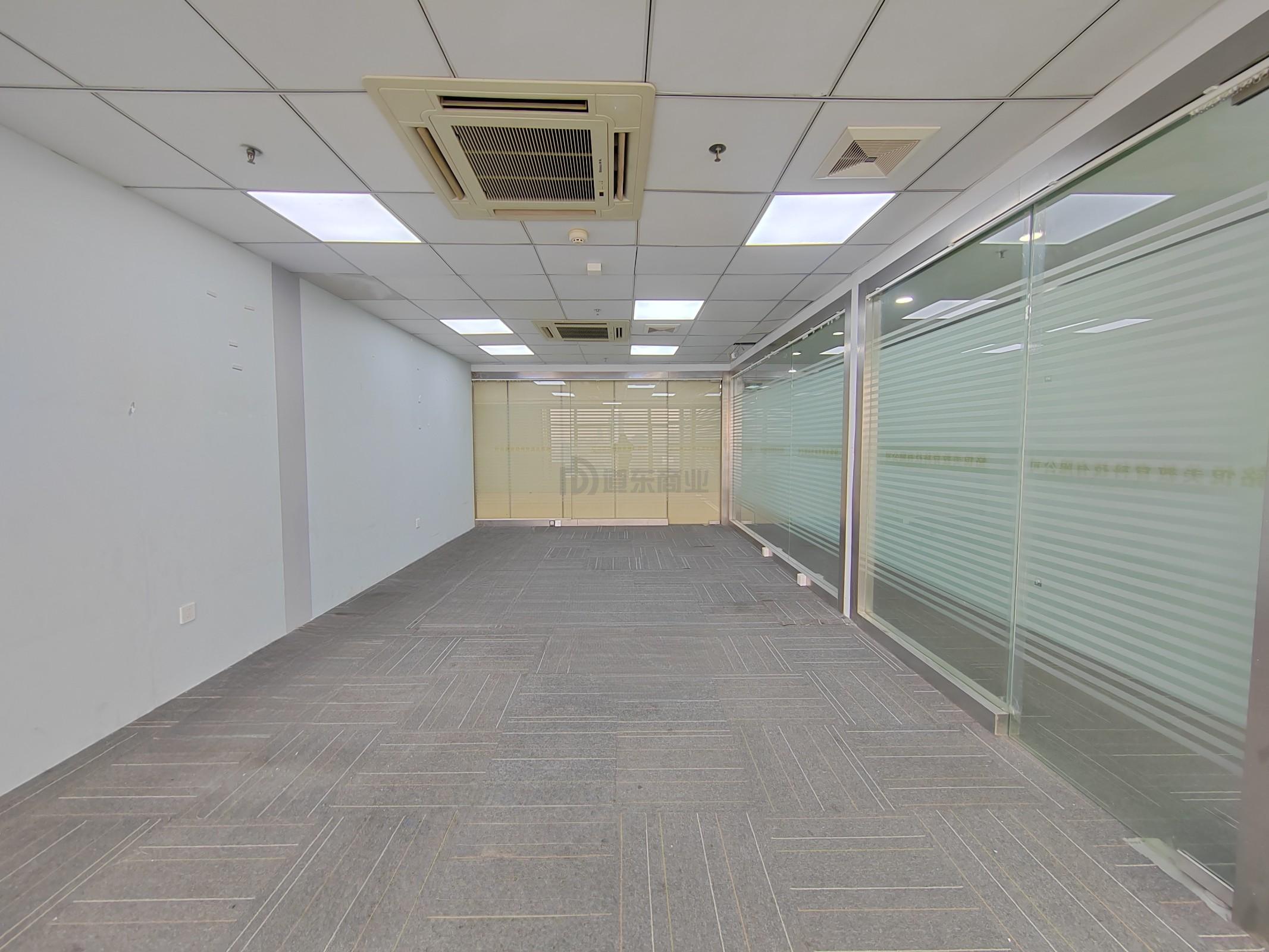 财富大厦面积276平