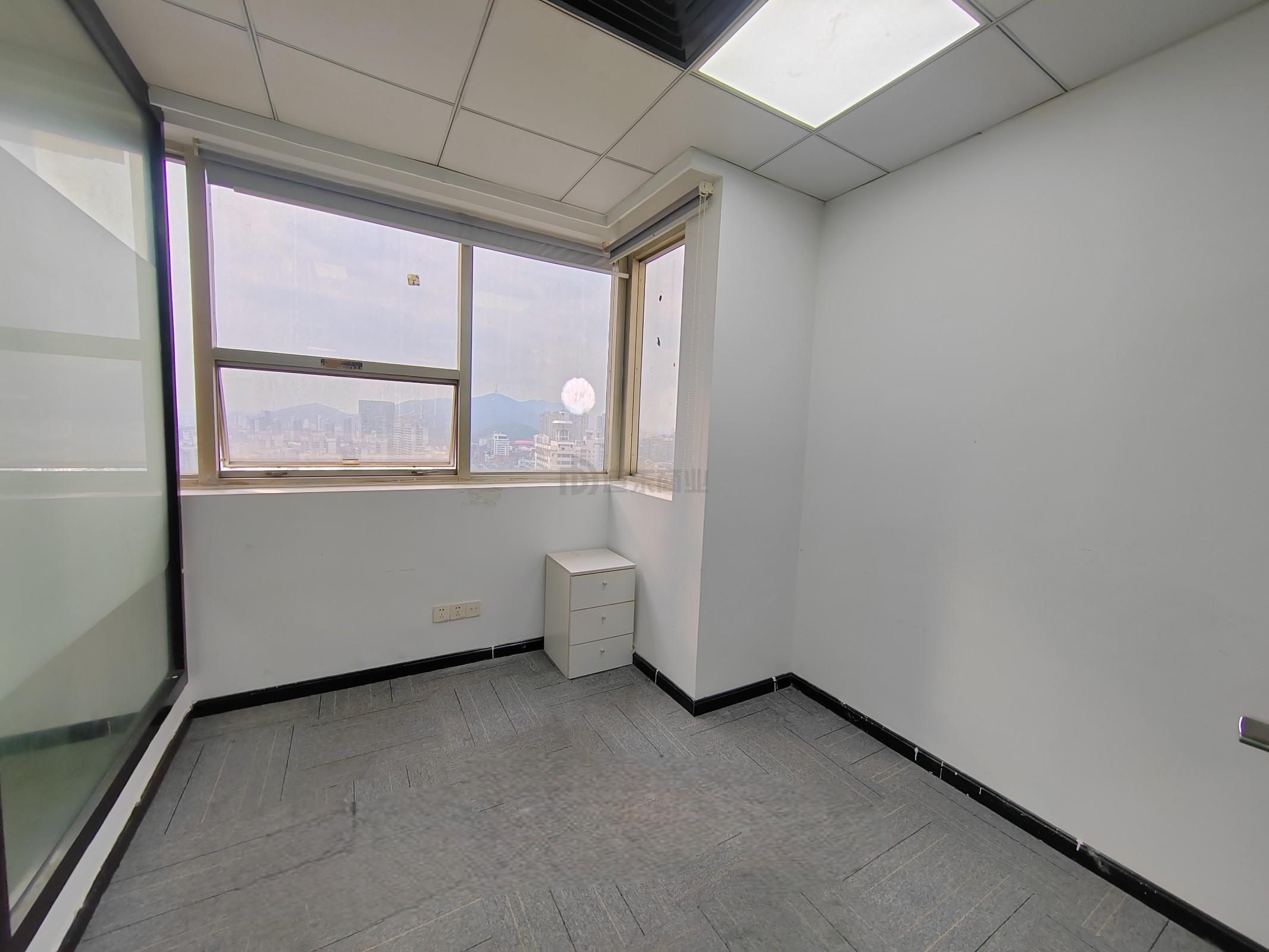 华光大厦面积77平