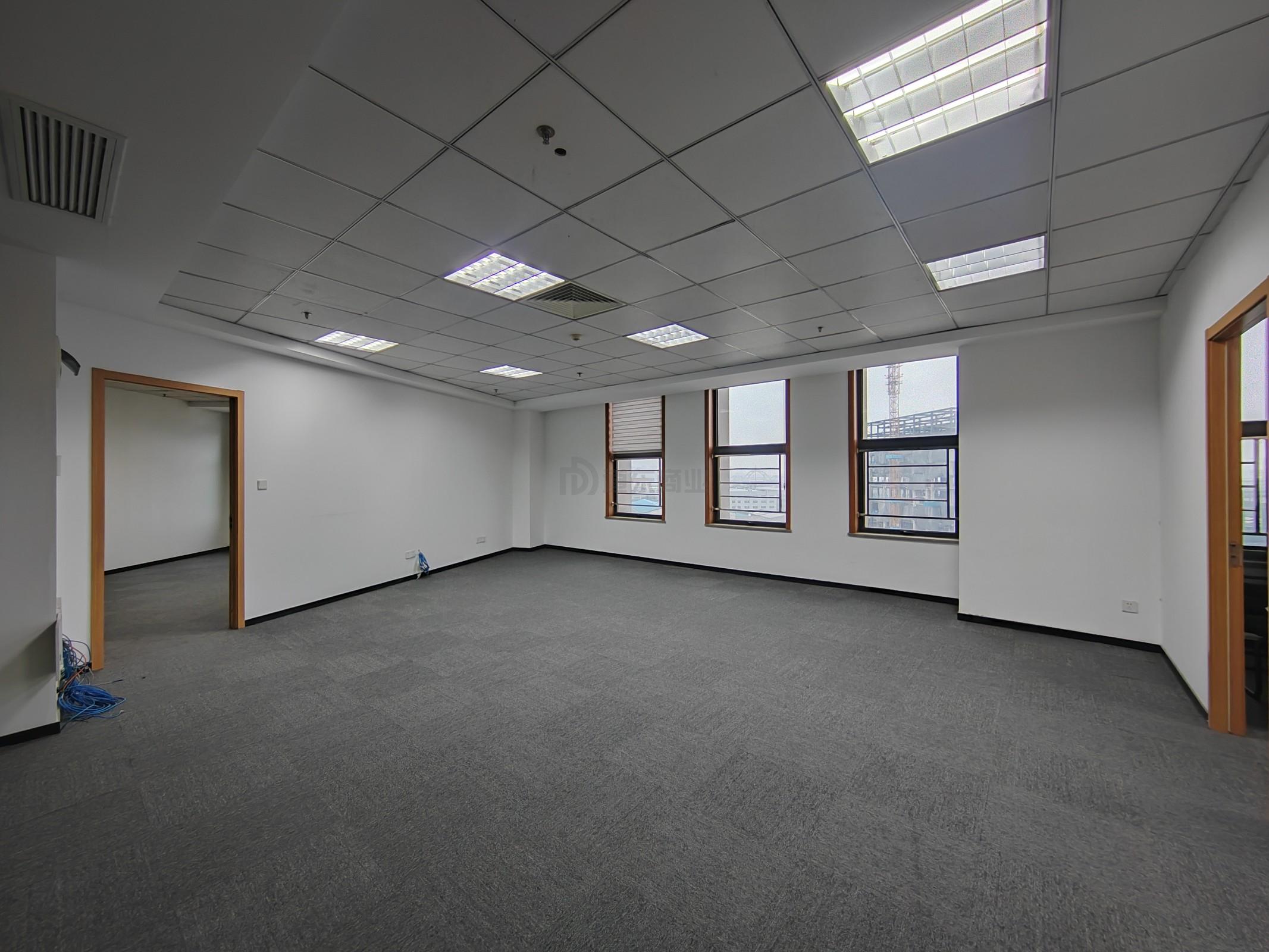 科闻大厦面积216平