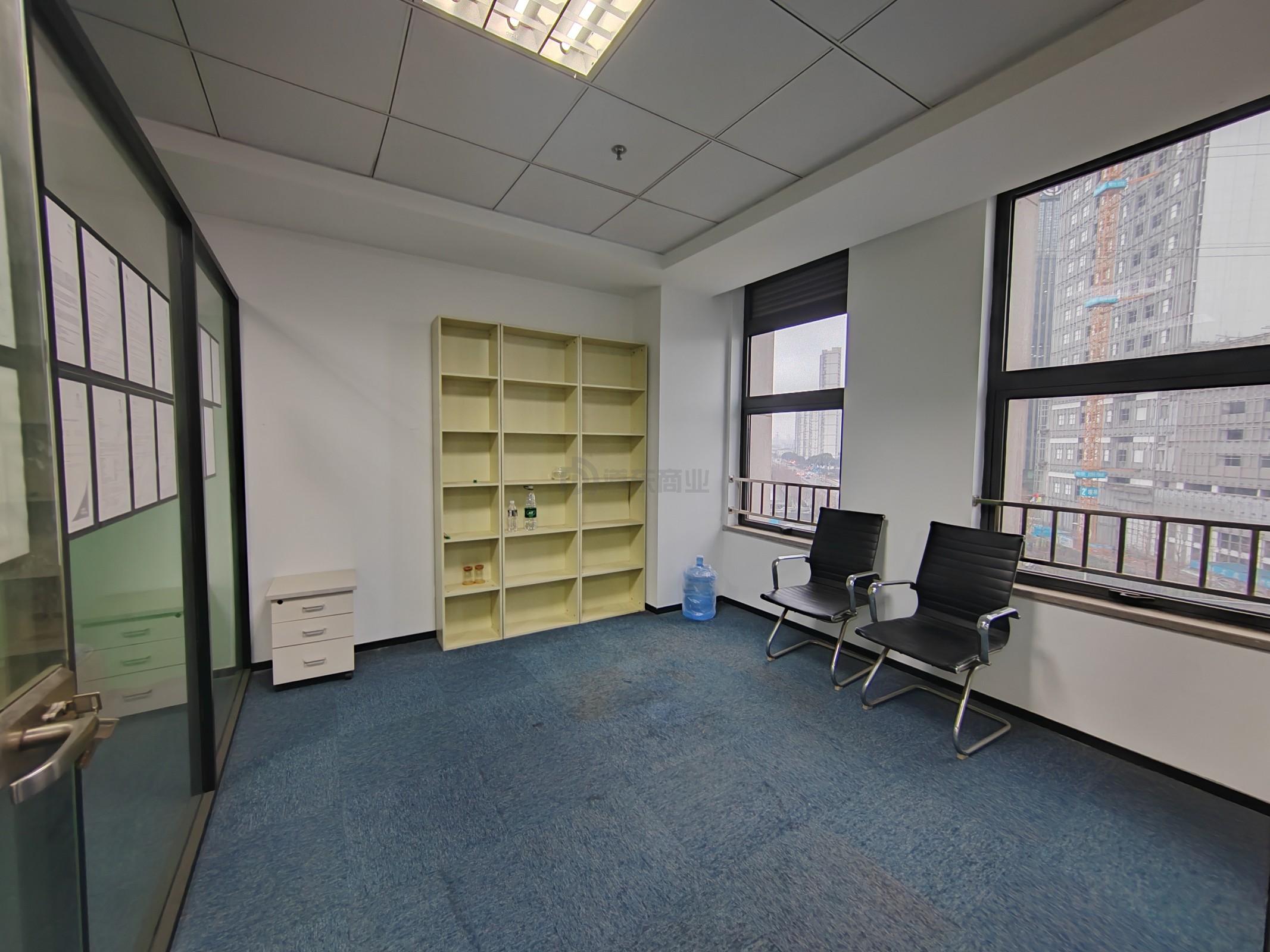 科闻大厦面积125平