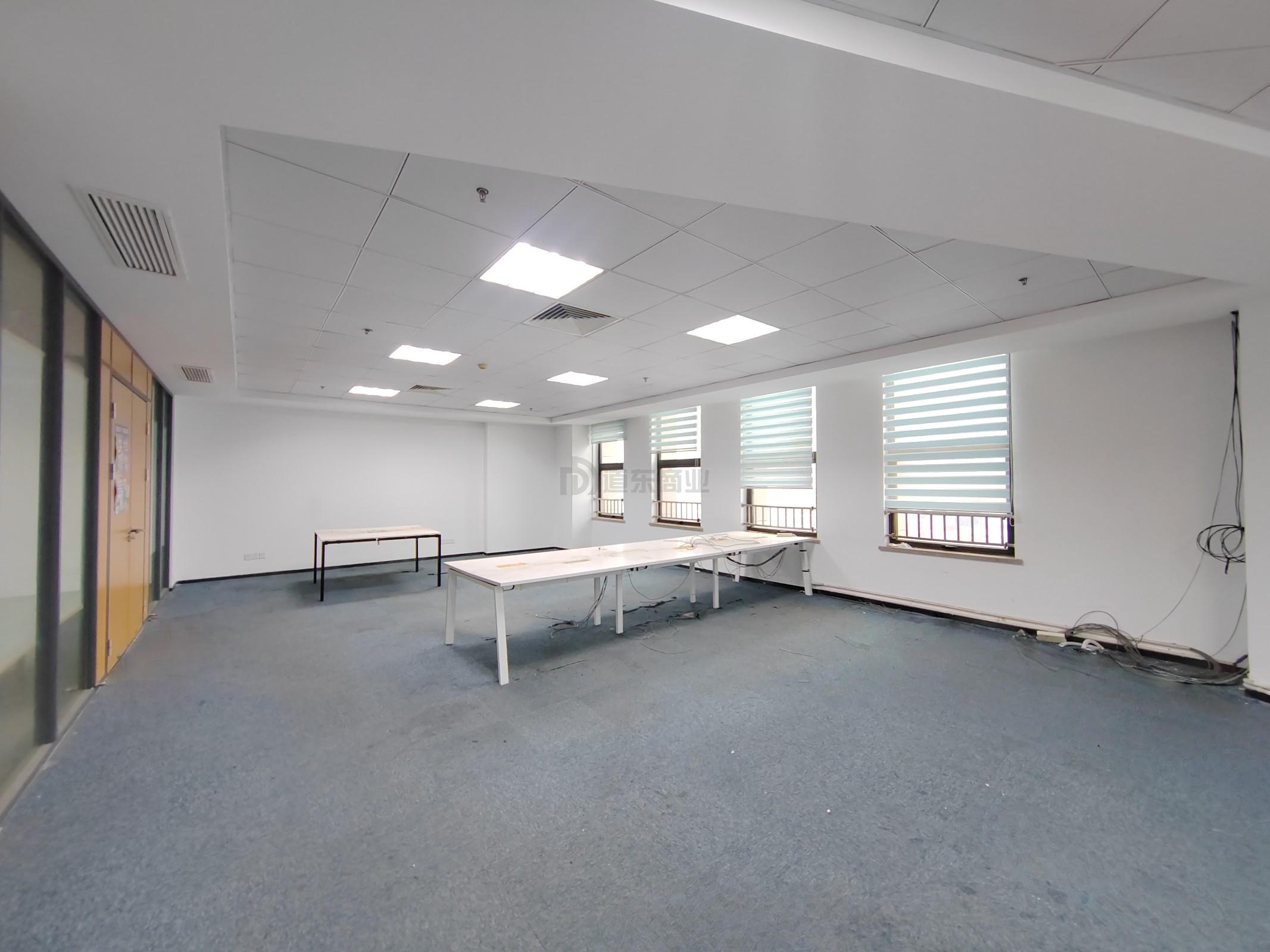 科闻大厦面积218平