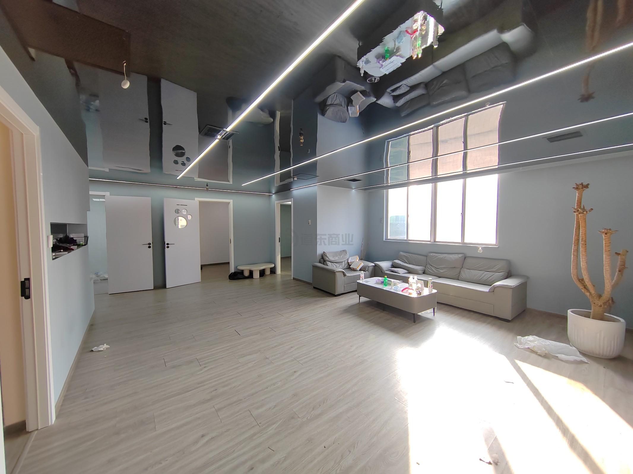 天安大厦面积190平