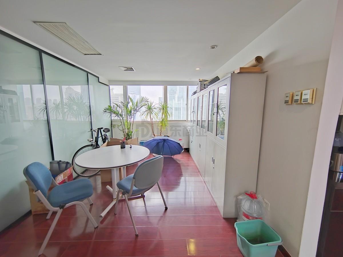 天安大厦面积272平