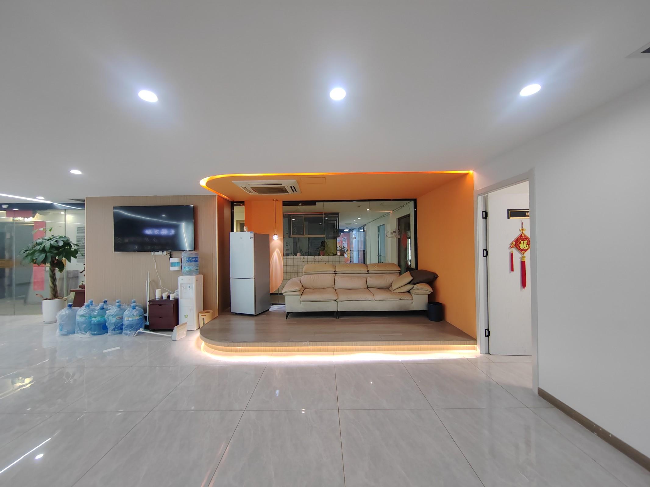 恒威大厦面积275平