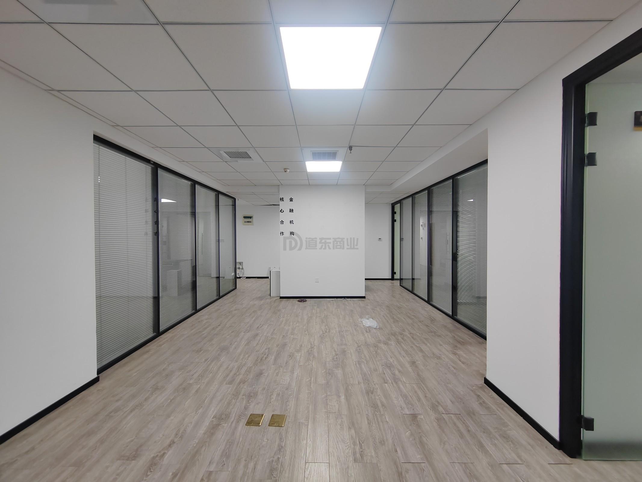 恒威大厦面积171平