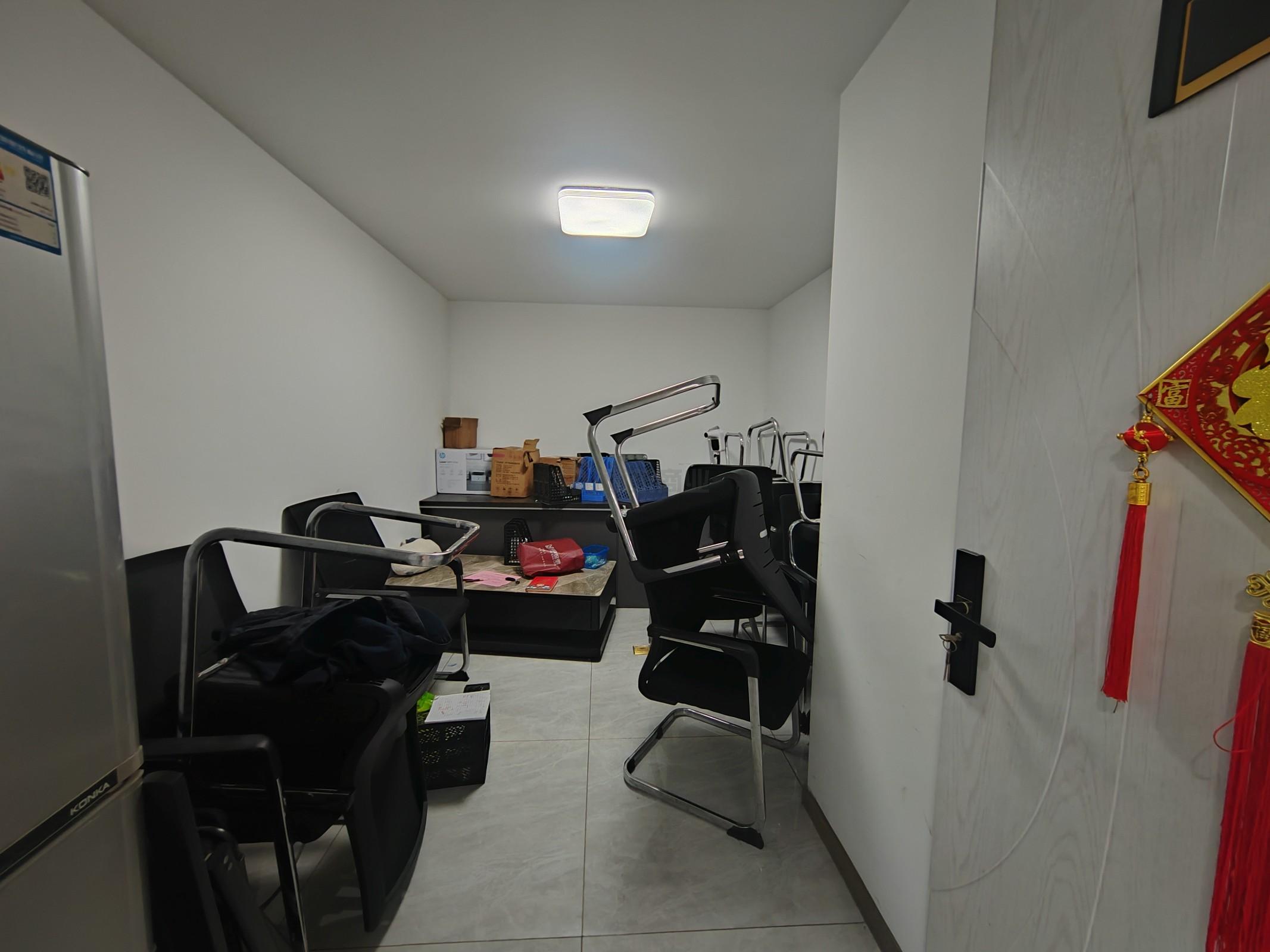 恒威大厦面积275平