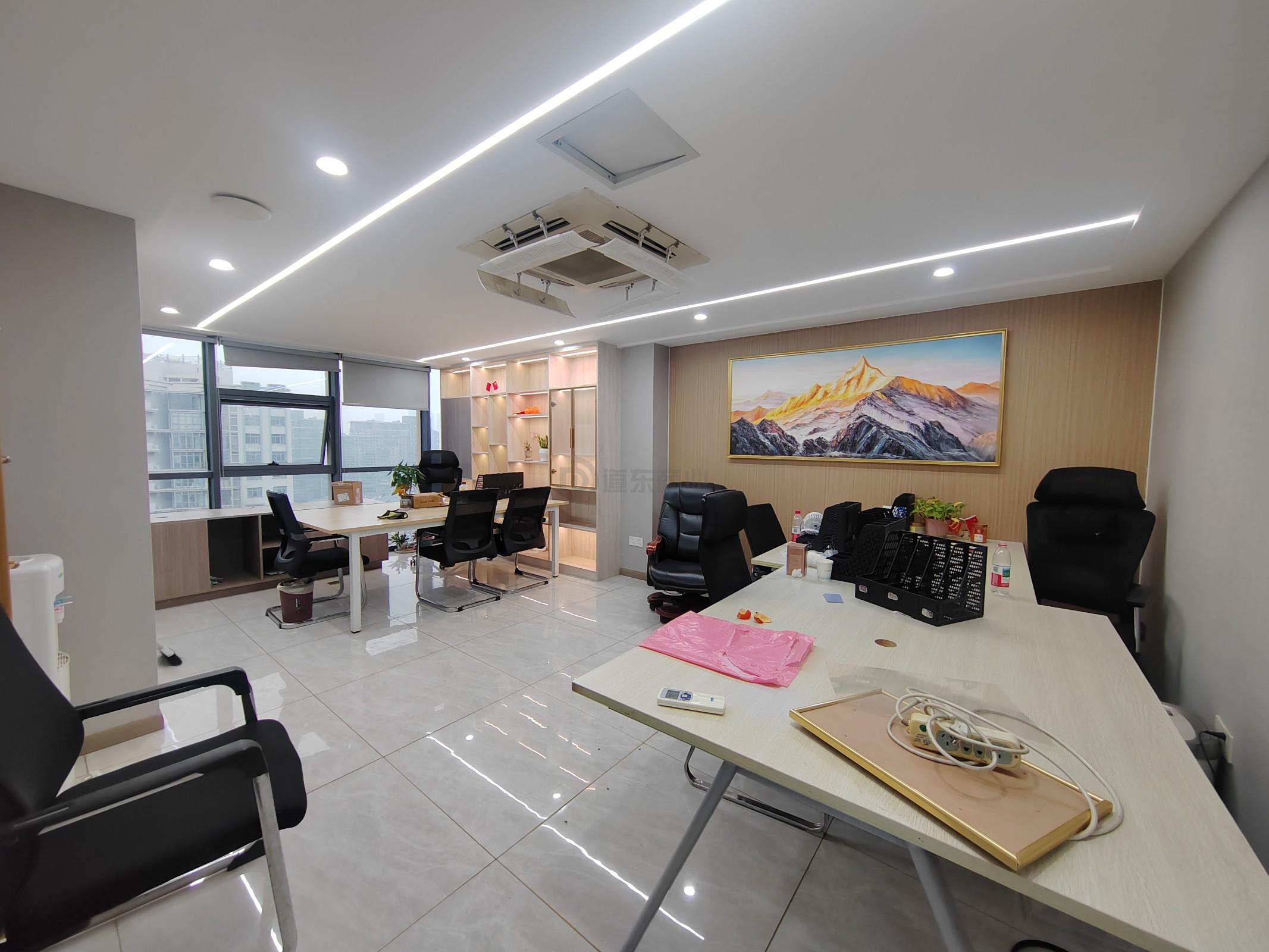 恒威大厦面积275平