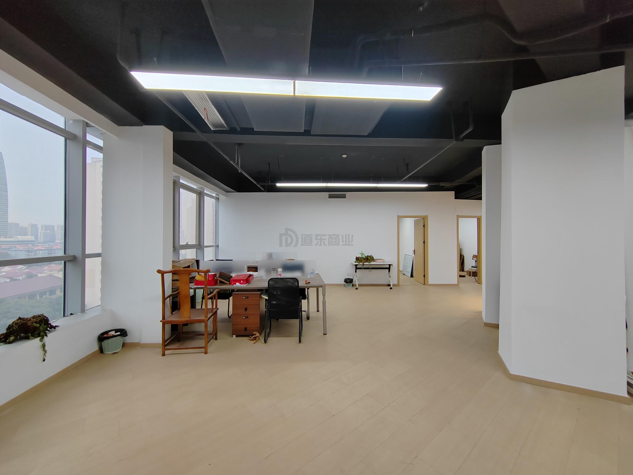 潜心数科大厦面积340平