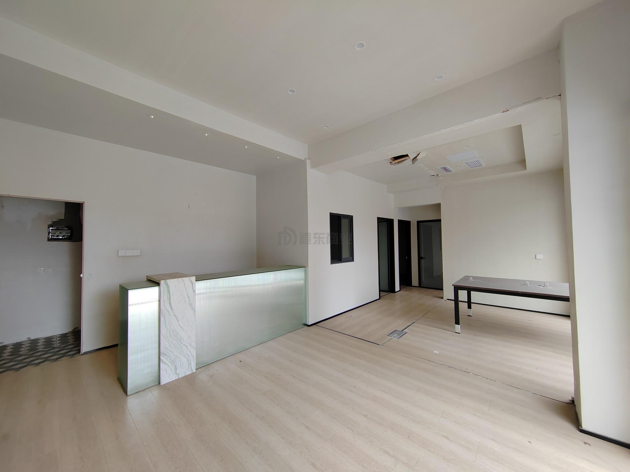 蓉运壹号面积102平