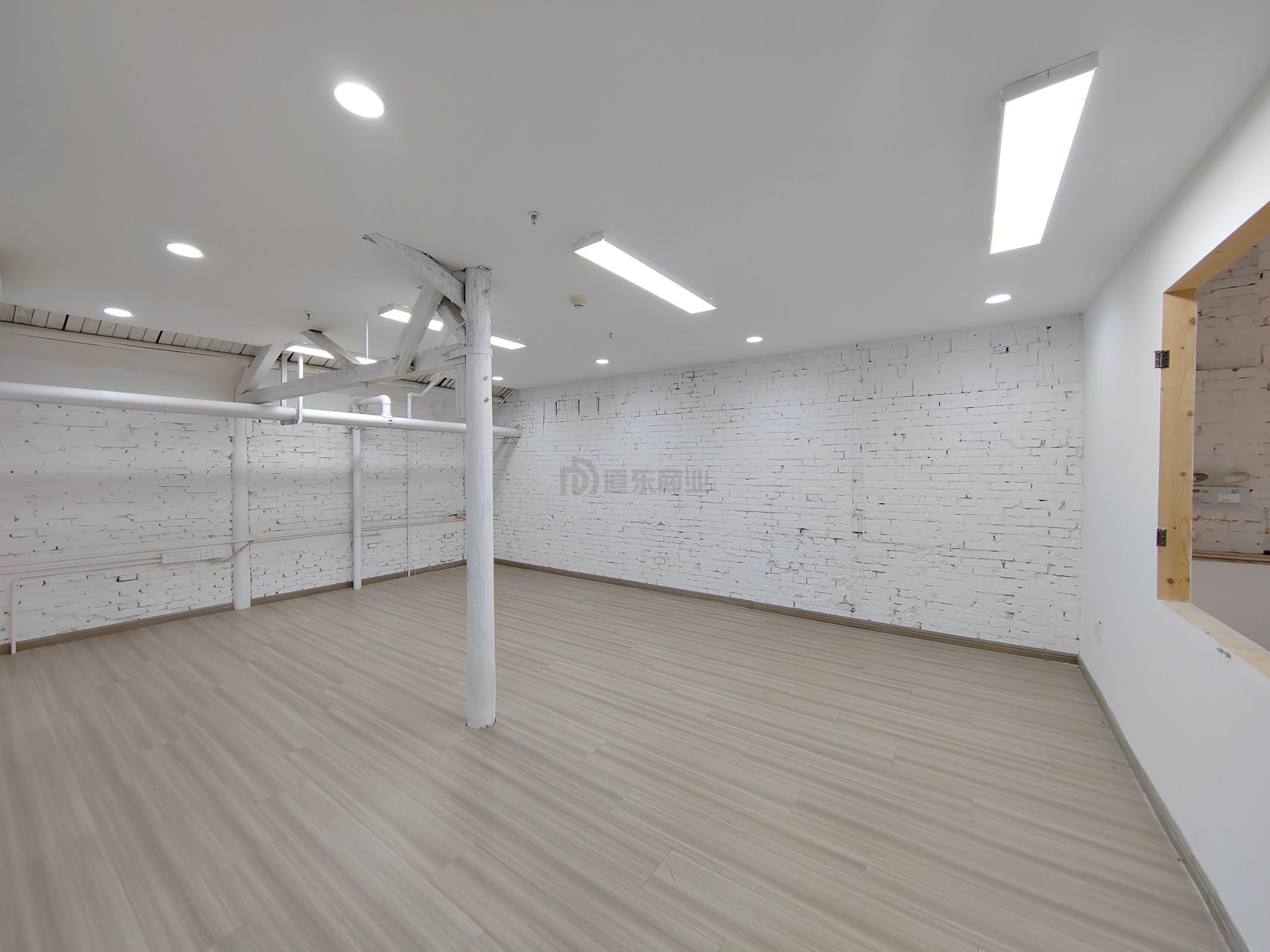 蓉运壹号面积300平