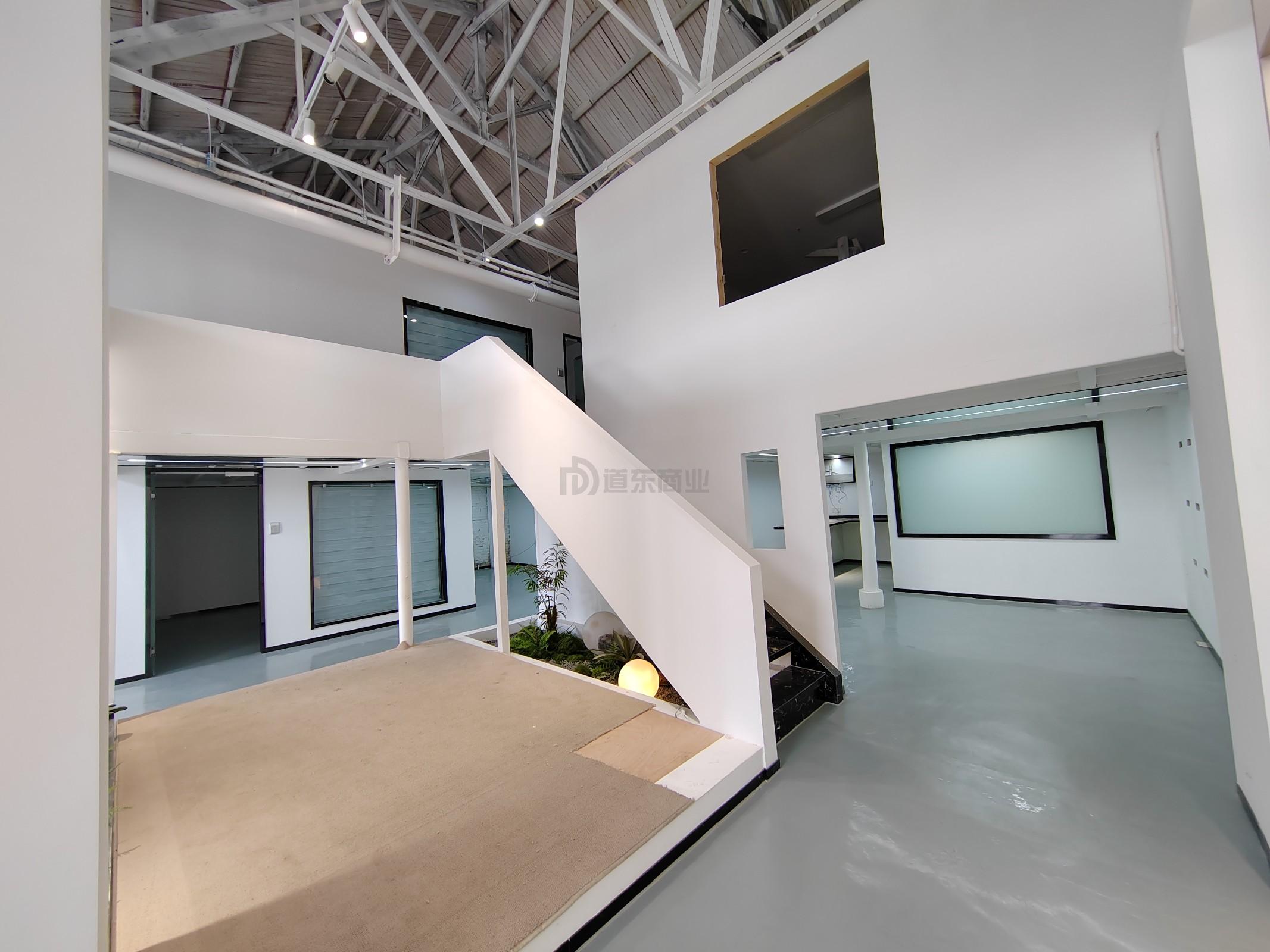 蓉运壹号面积300平