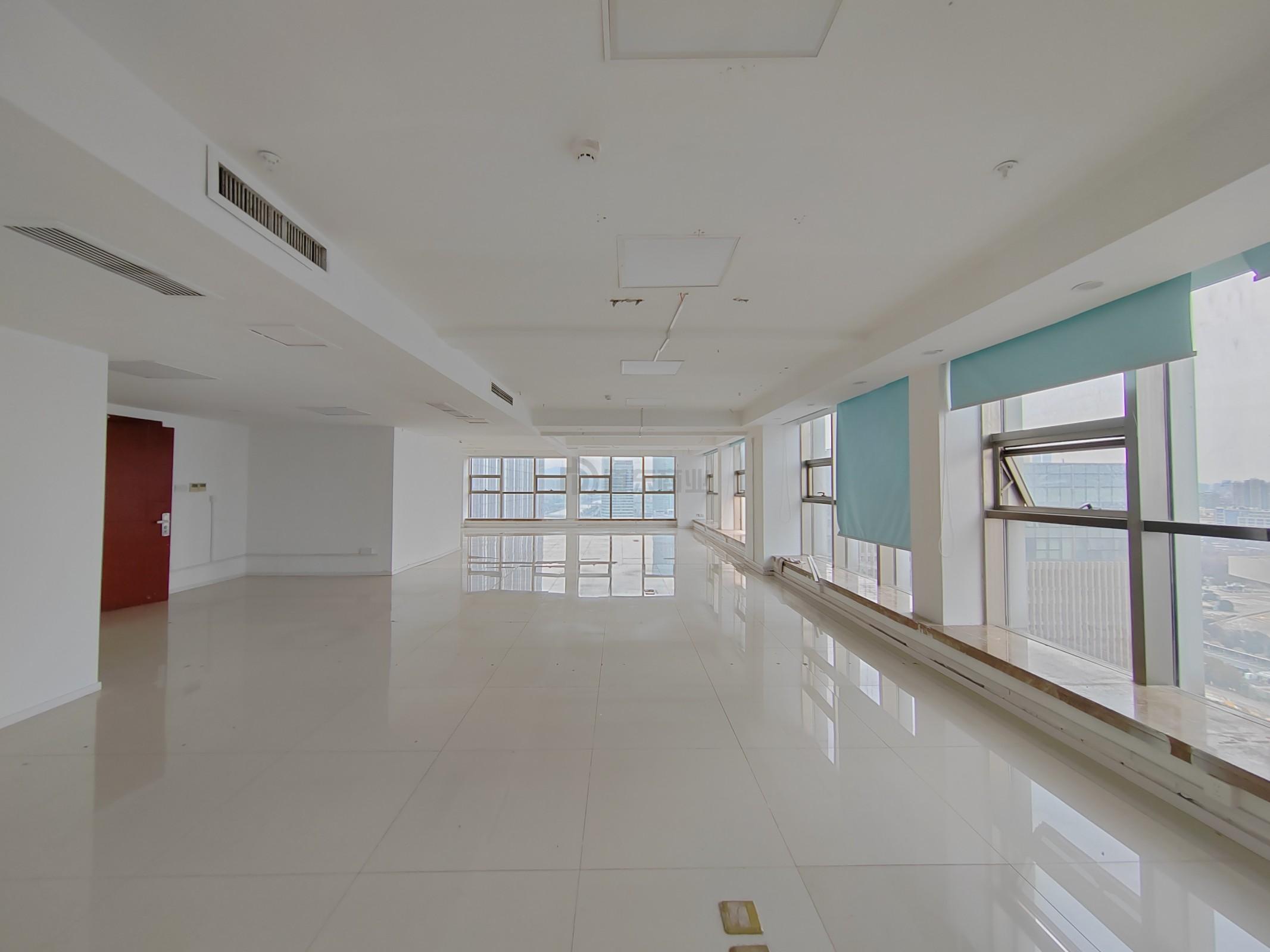 时代国际331平米办公室出租