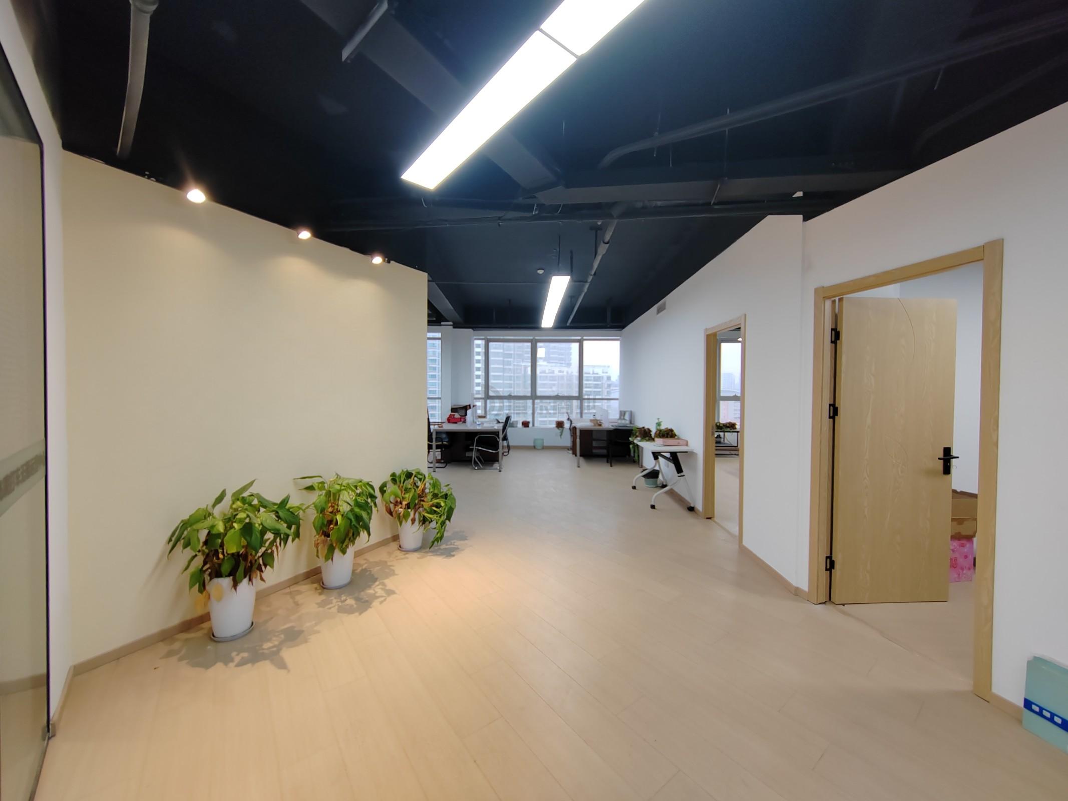 潜心数科大厦面积340平