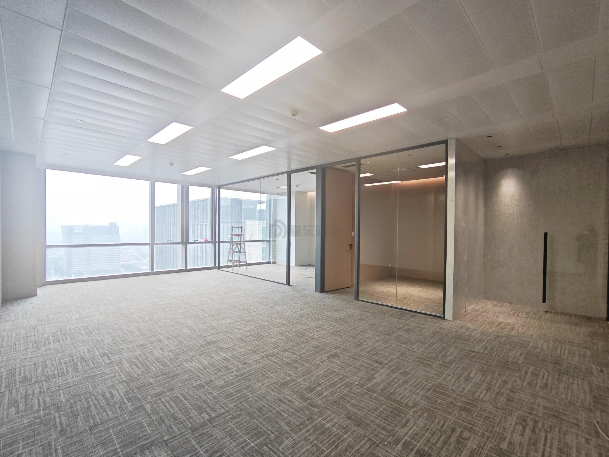 上海中心城开国际146平米办公室出租