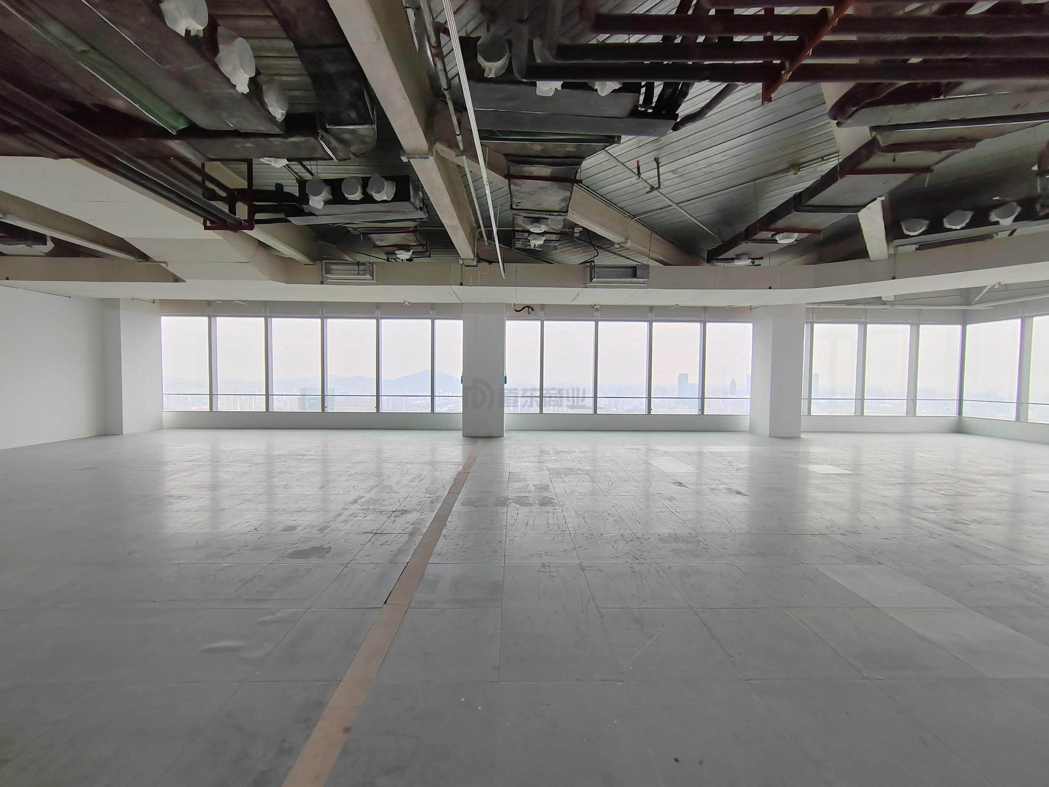 国金中心面积589平