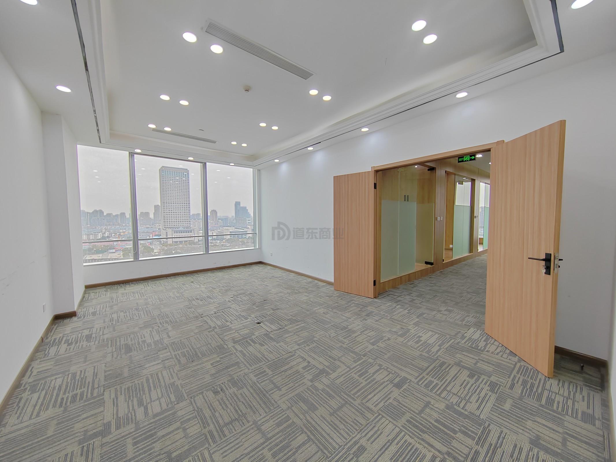 国金中心面积410平