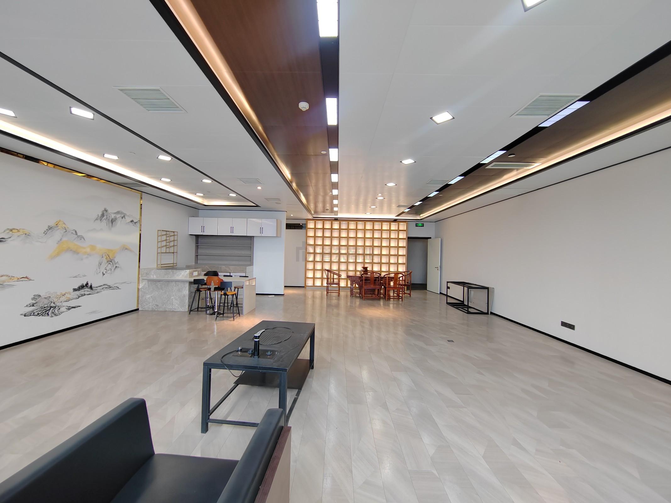 国金中心面积386平