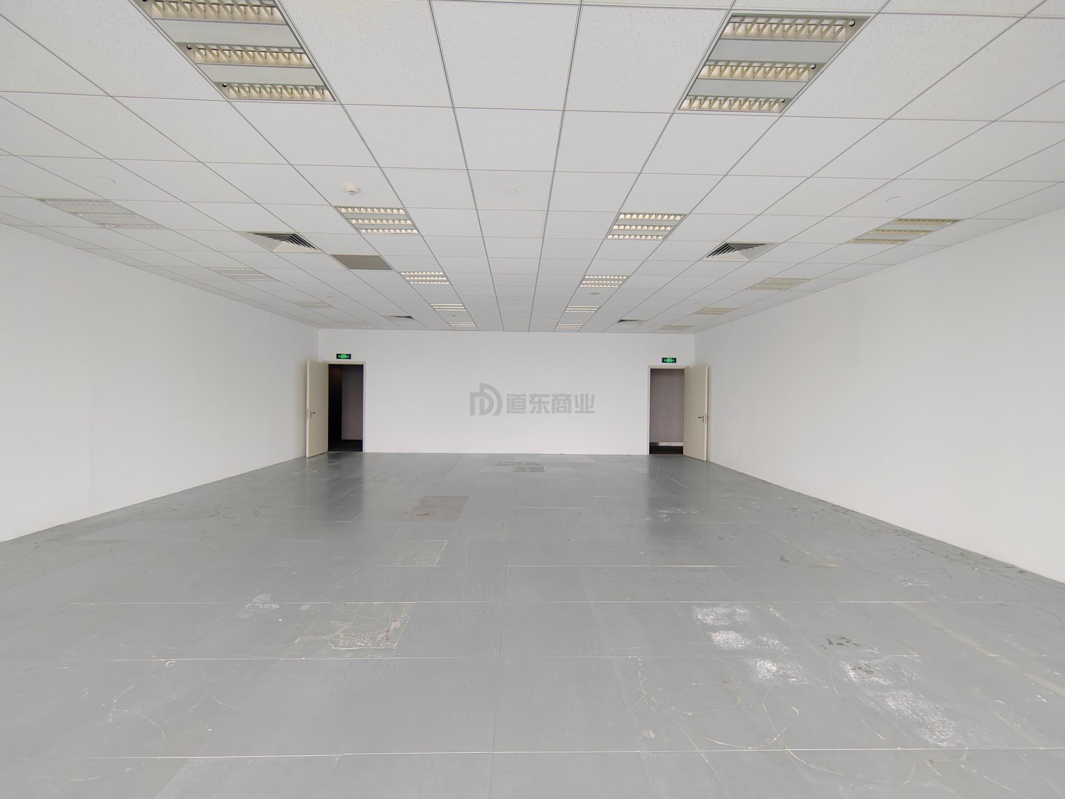 国金中心面积458平