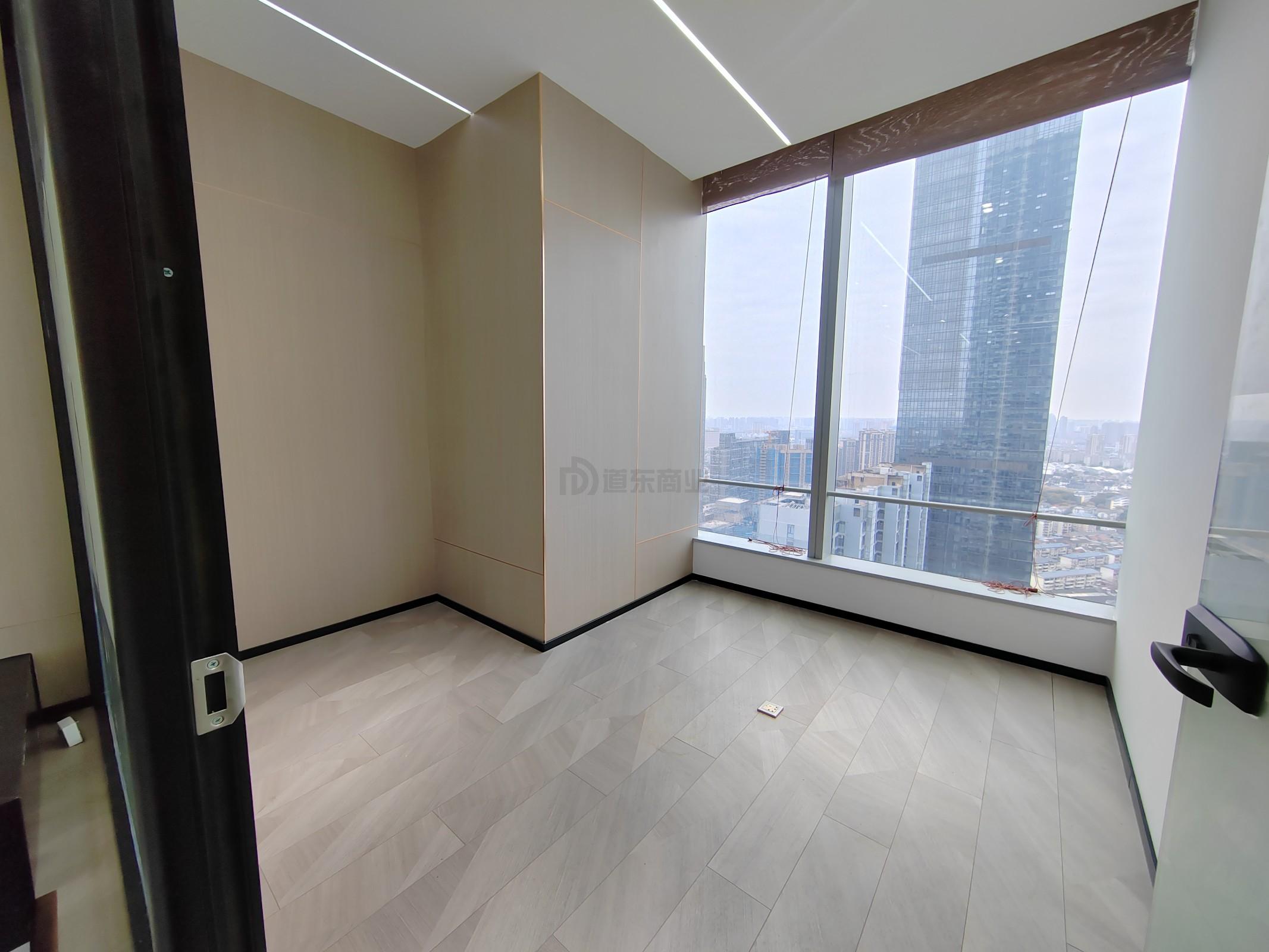 国金中心面积386平