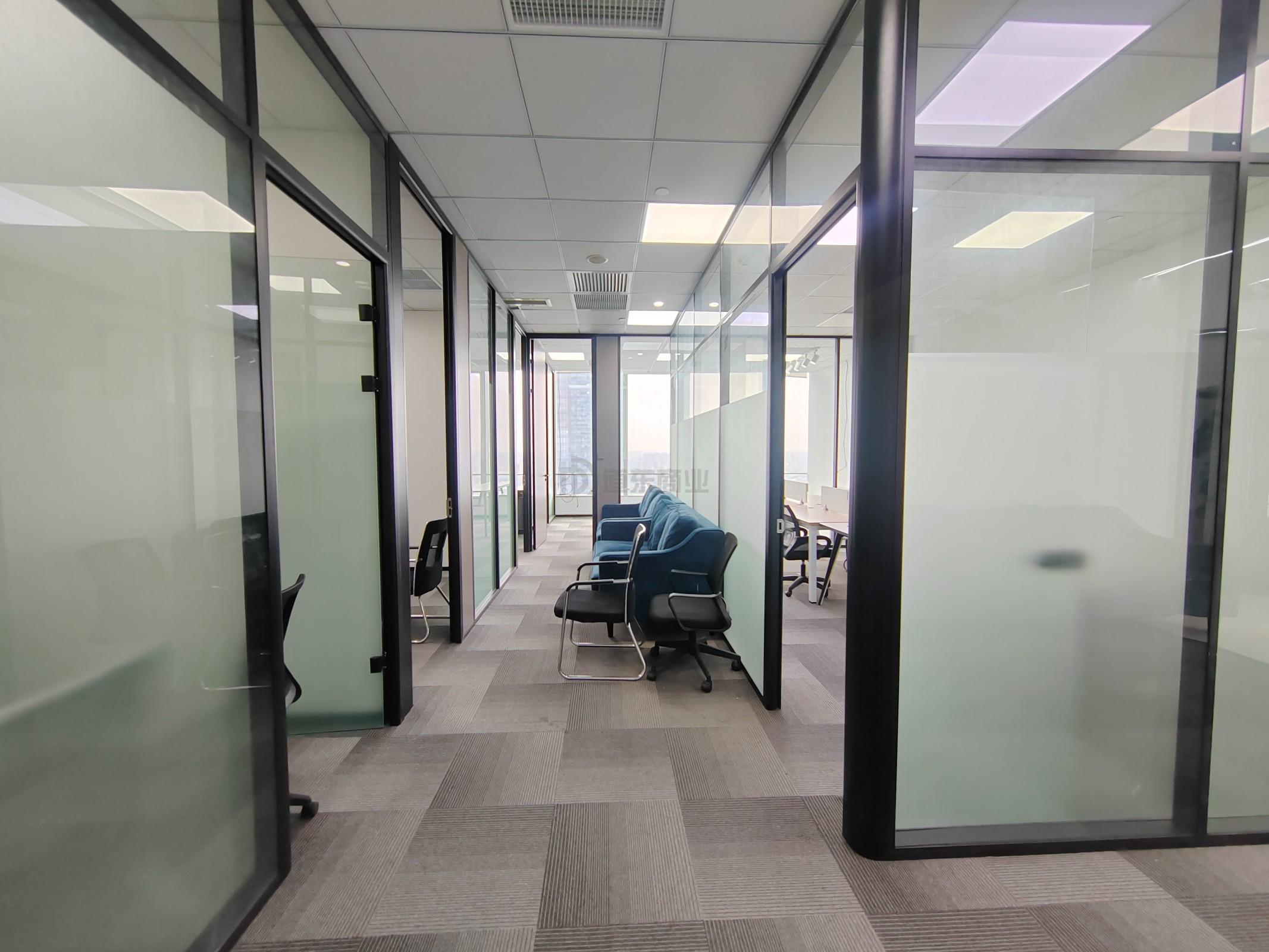 国金中心面积386平