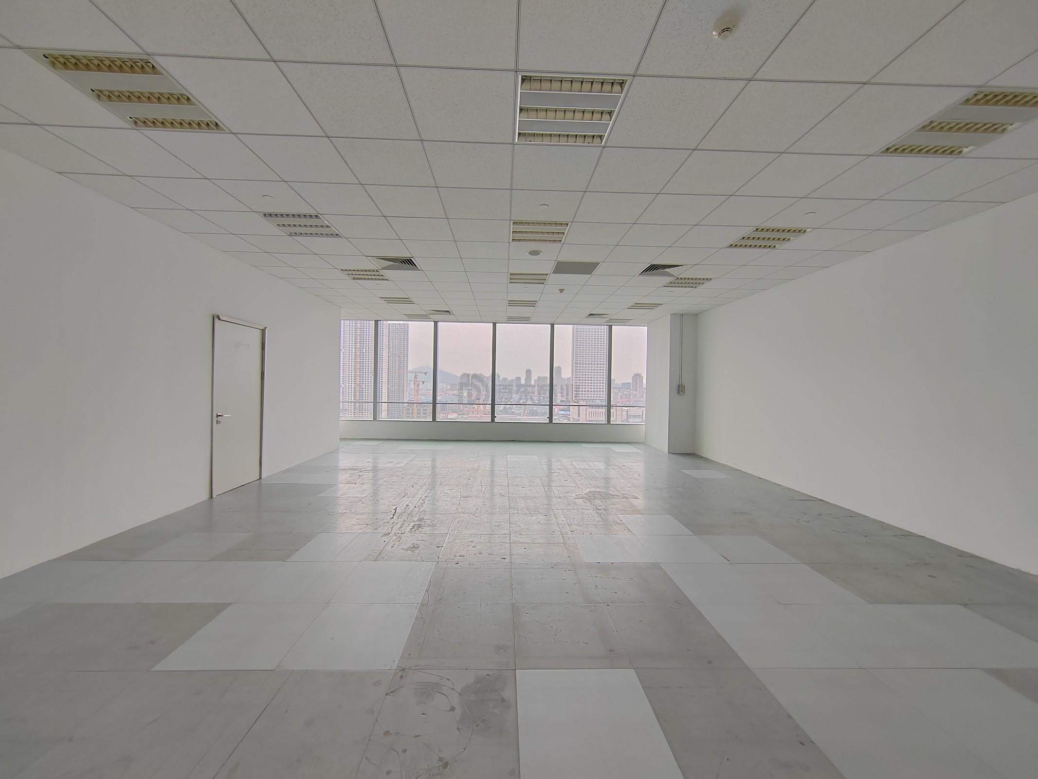 国金中心458平米办公室出租