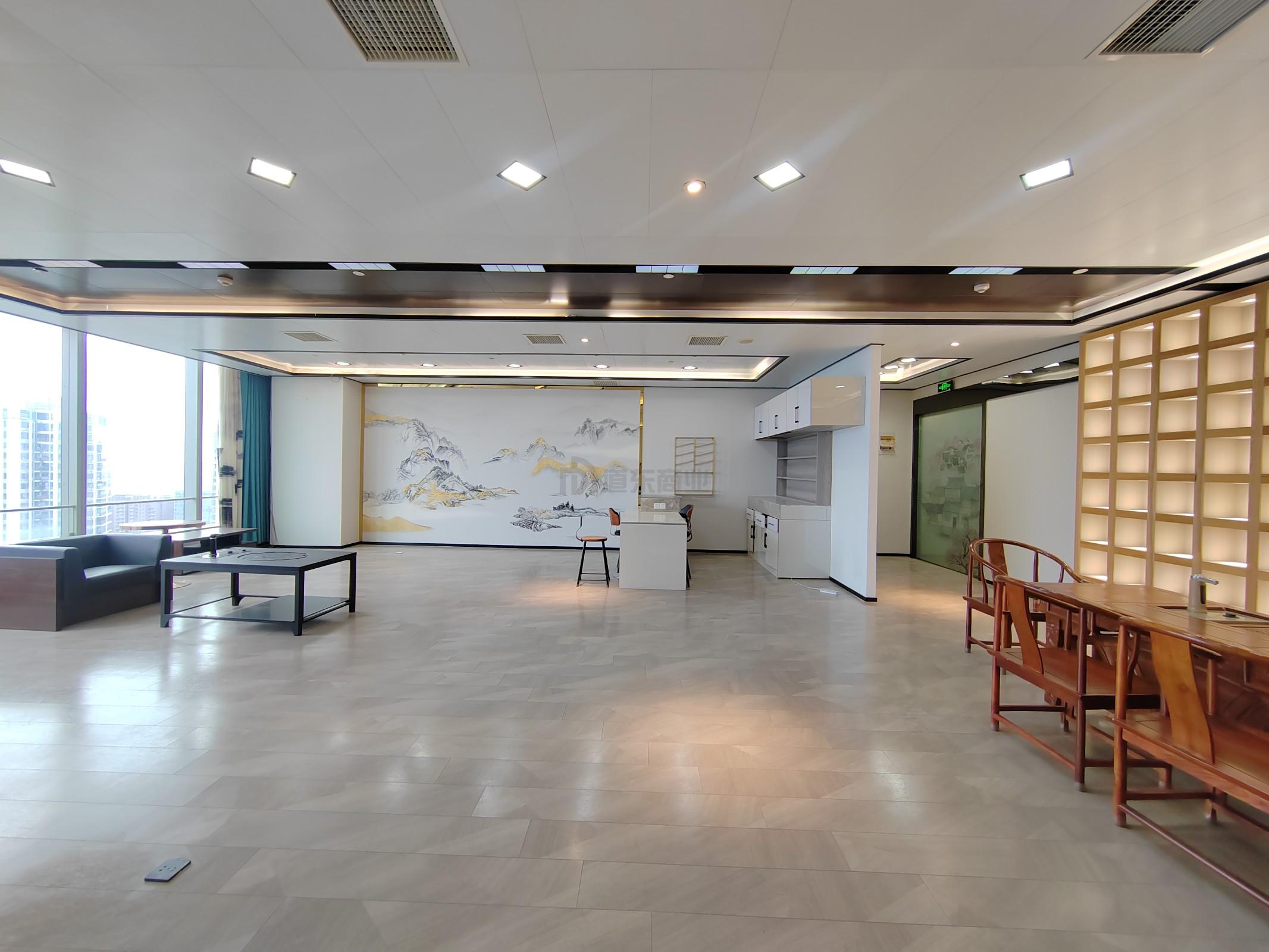 国金中心面积386平