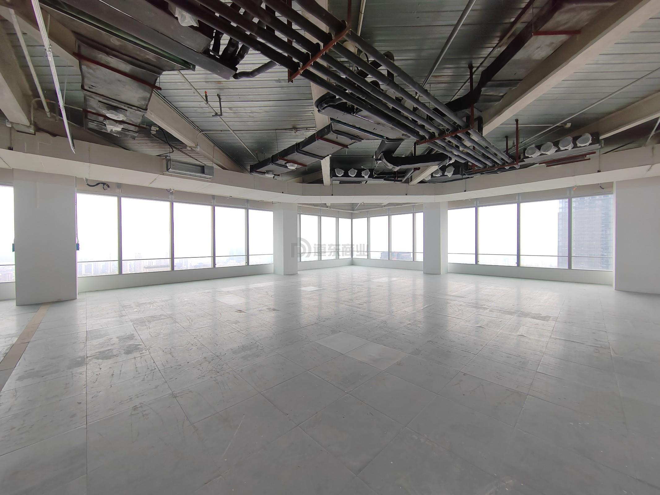 国金中心面积589平