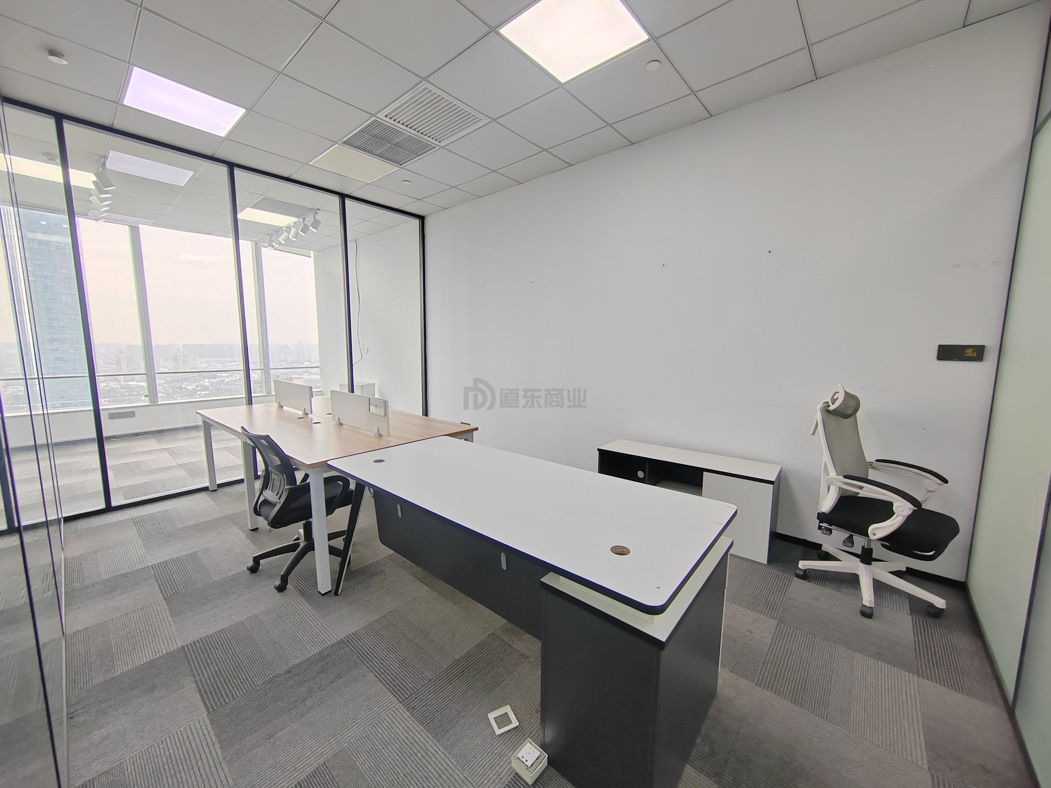 国金中心面积386平