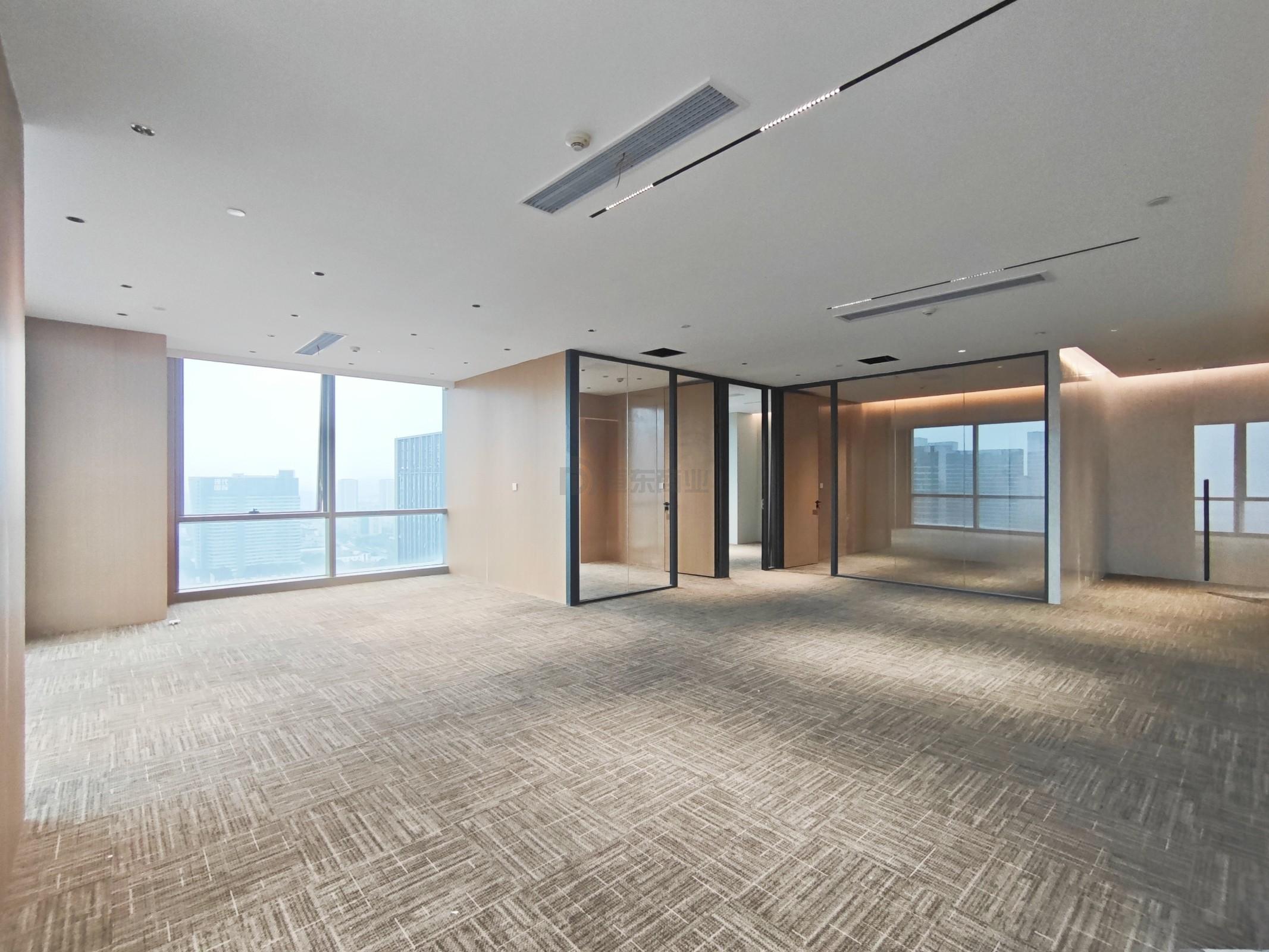 上海中心城开国际206平米办公室出租