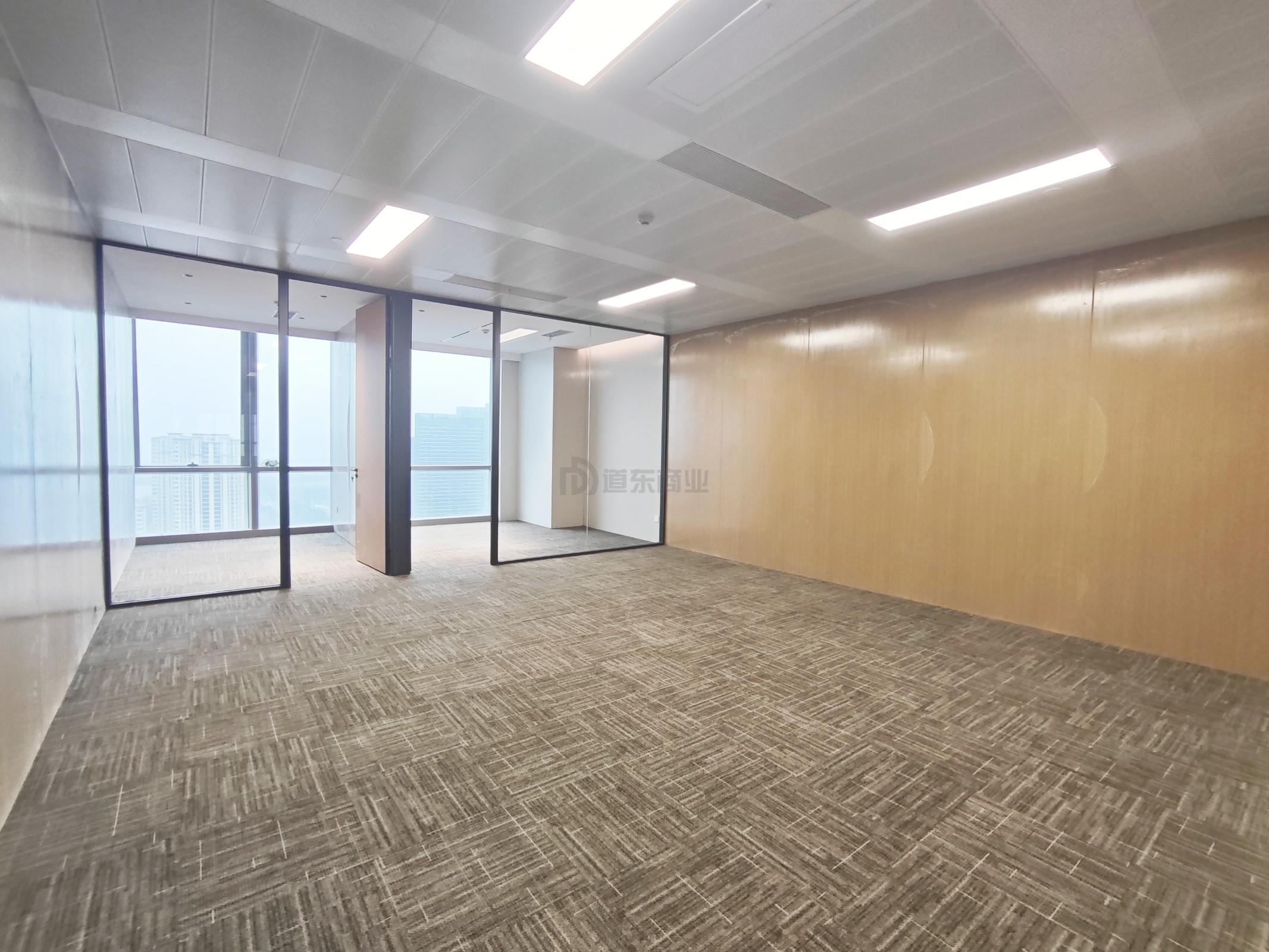 上海中心城开国际104平米办公室出租