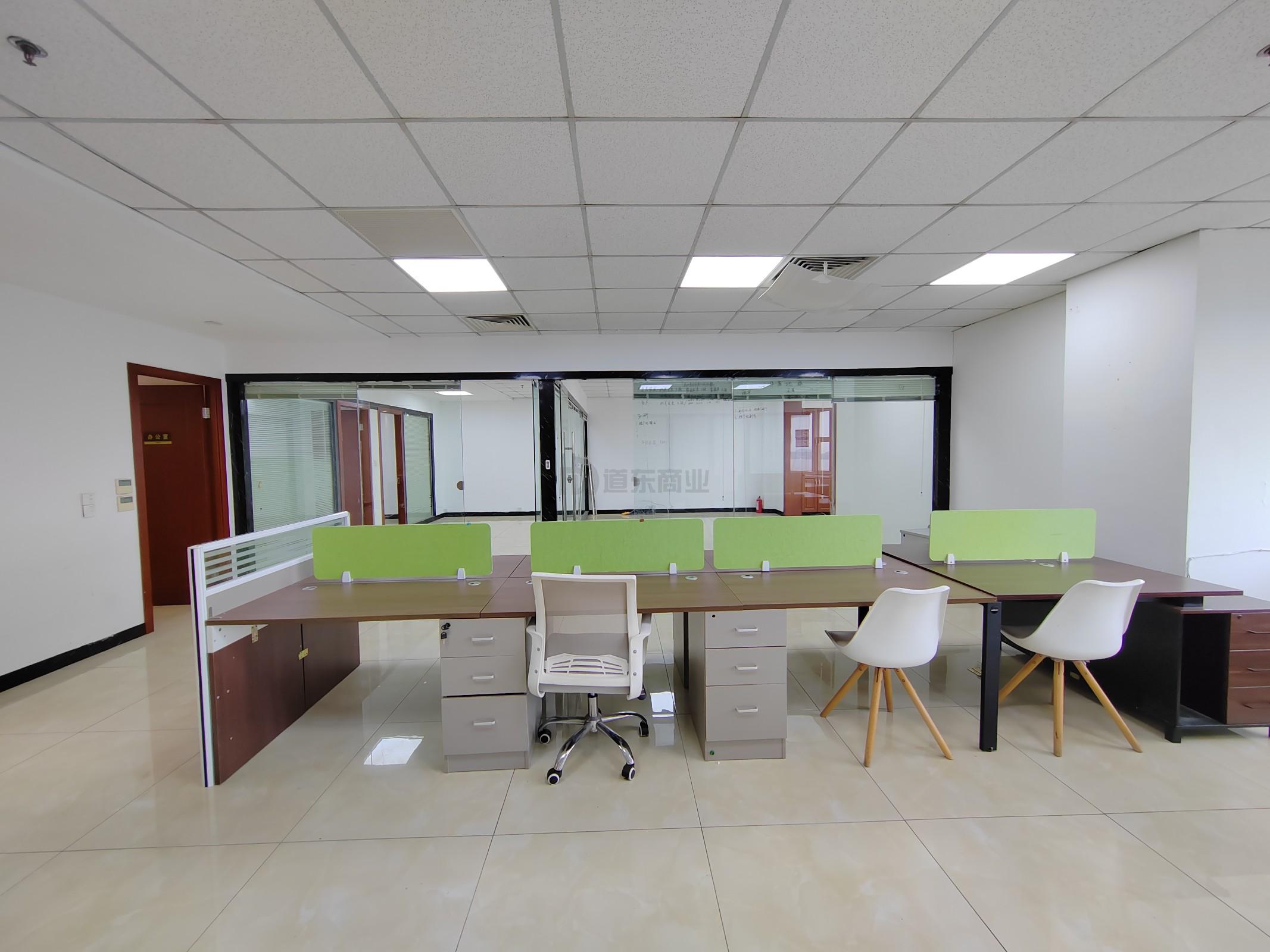 华仁逸景大厦面积353平