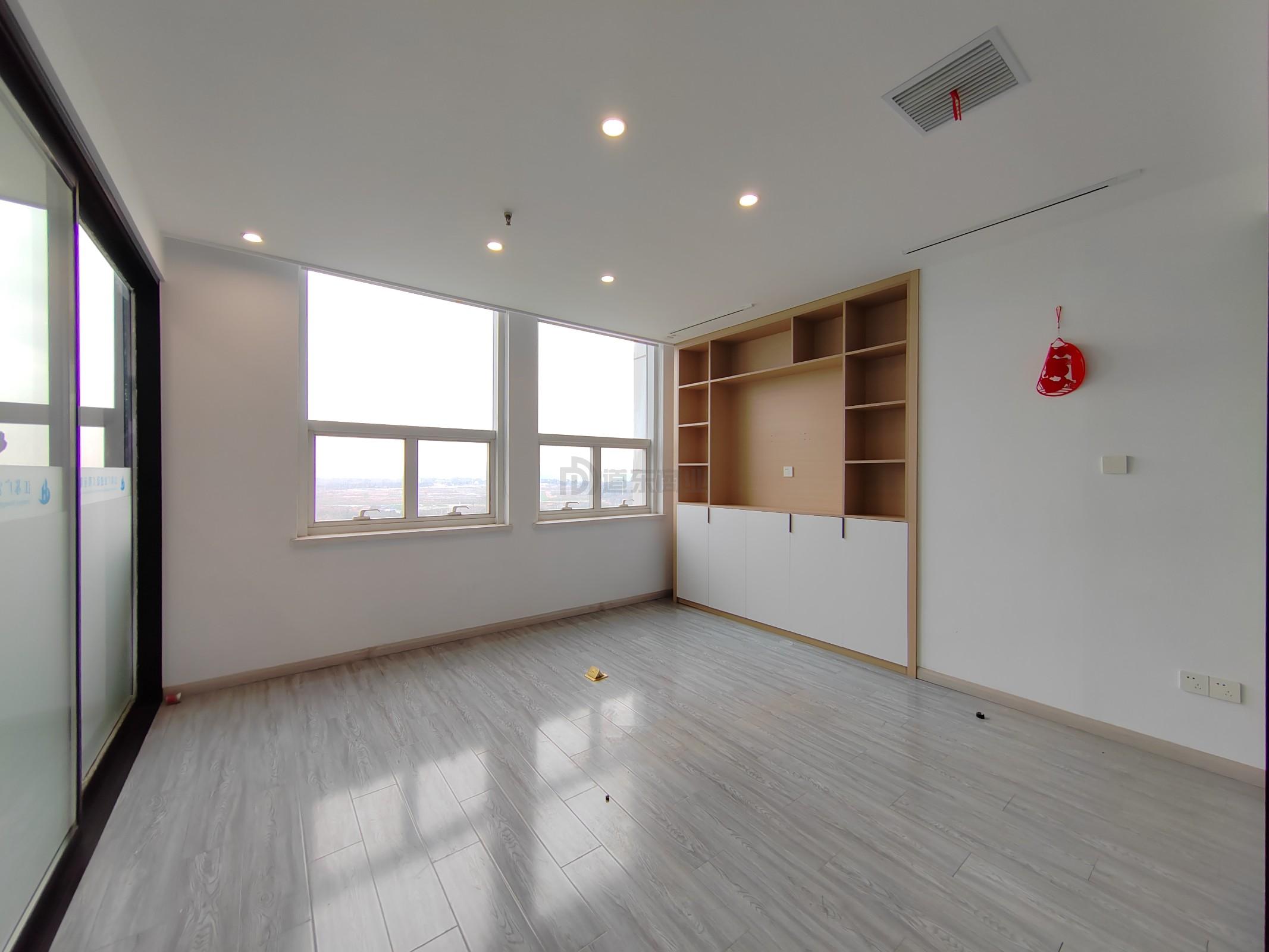 华仁逸景大厦面积269平