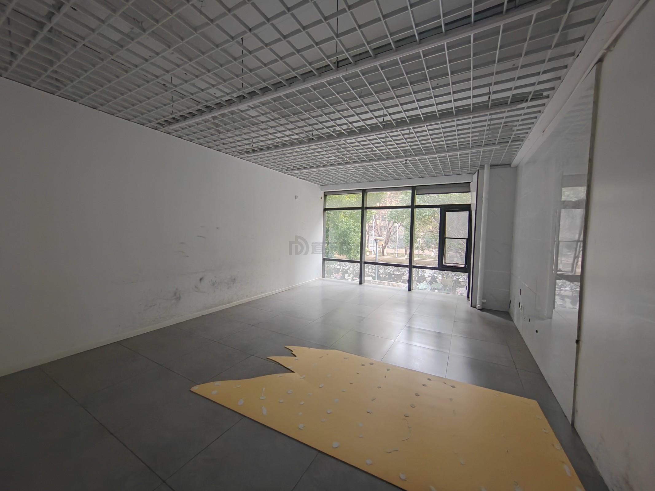 金源国际面积220平