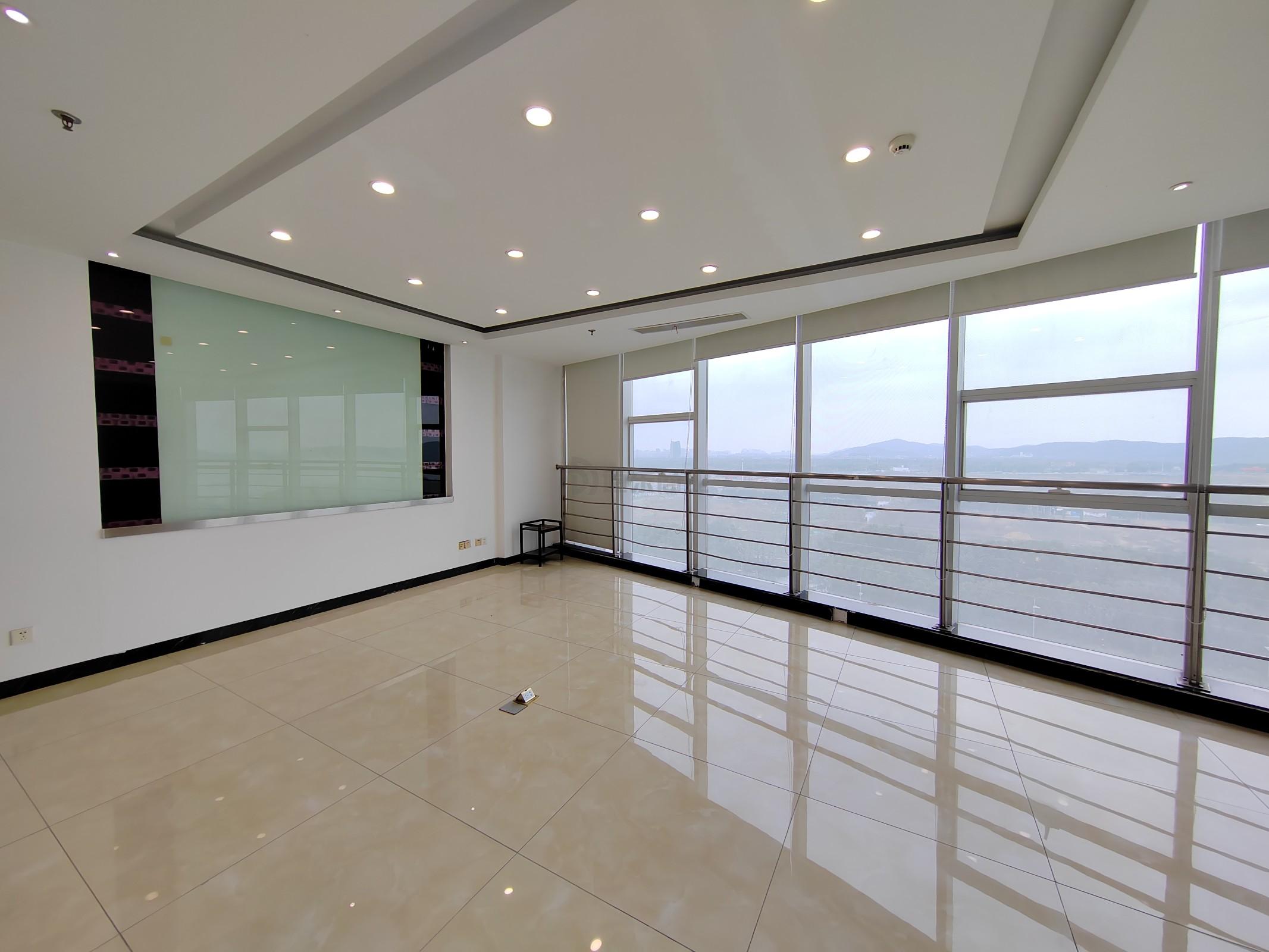 华仁逸景大厦面积353平