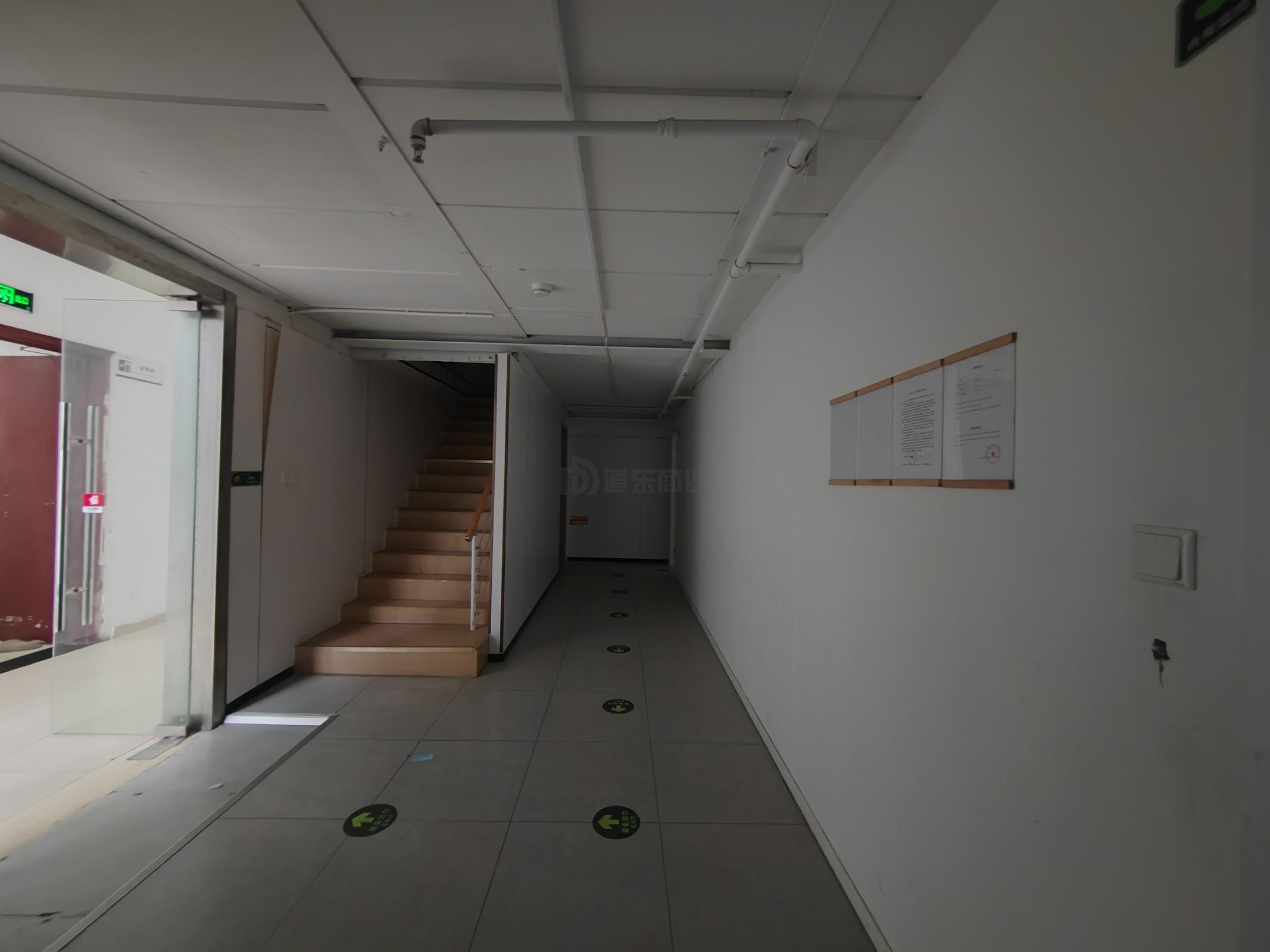 金源国际面积220平