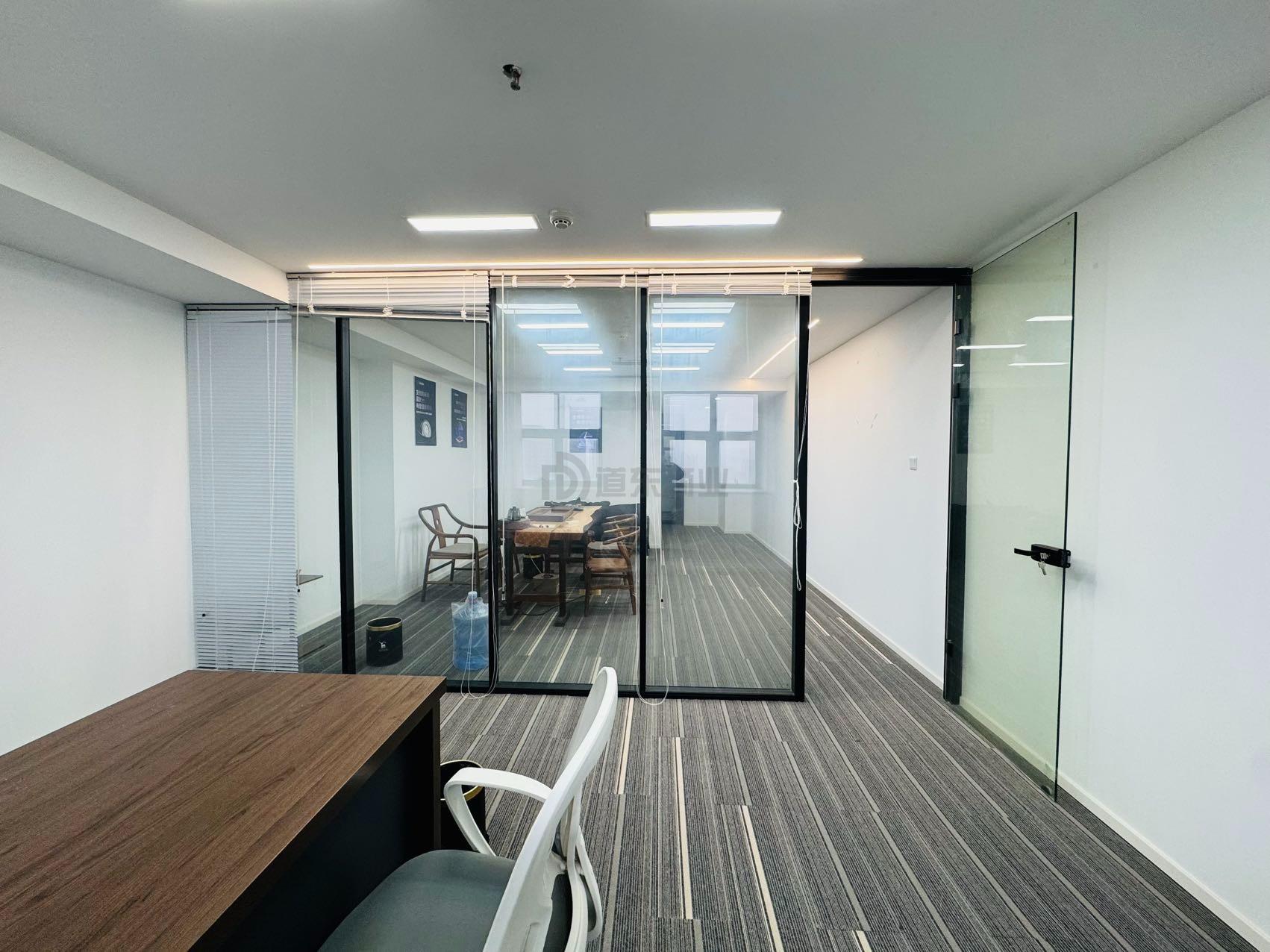 名品城面积80平