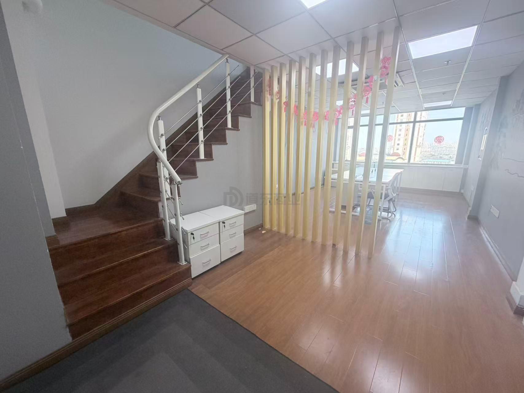 金源国际110平米办公室出租