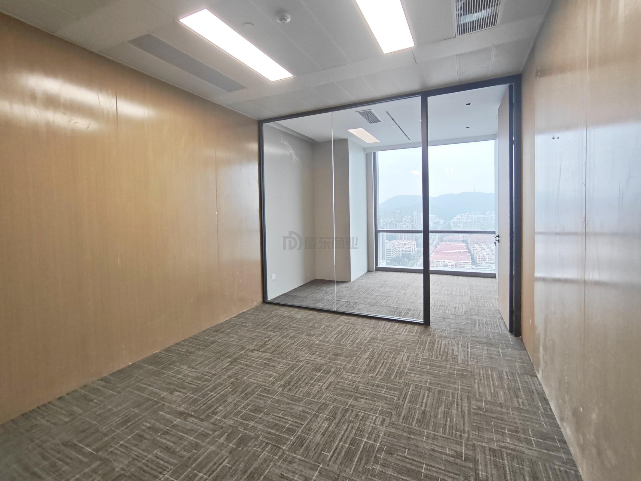 上海中心城开国际46平米办公室出租