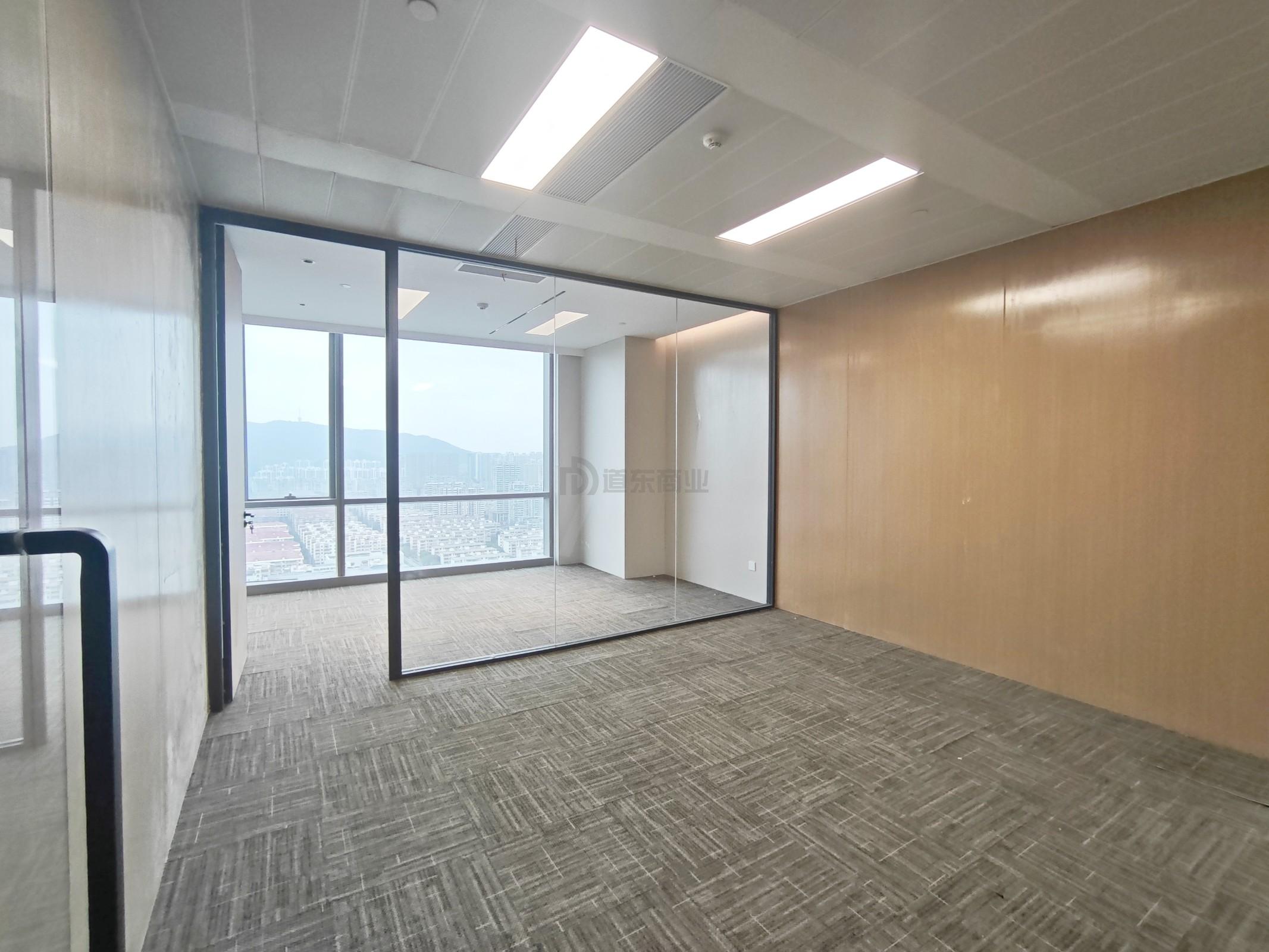 上海中心城开国际60平米办公室出租
