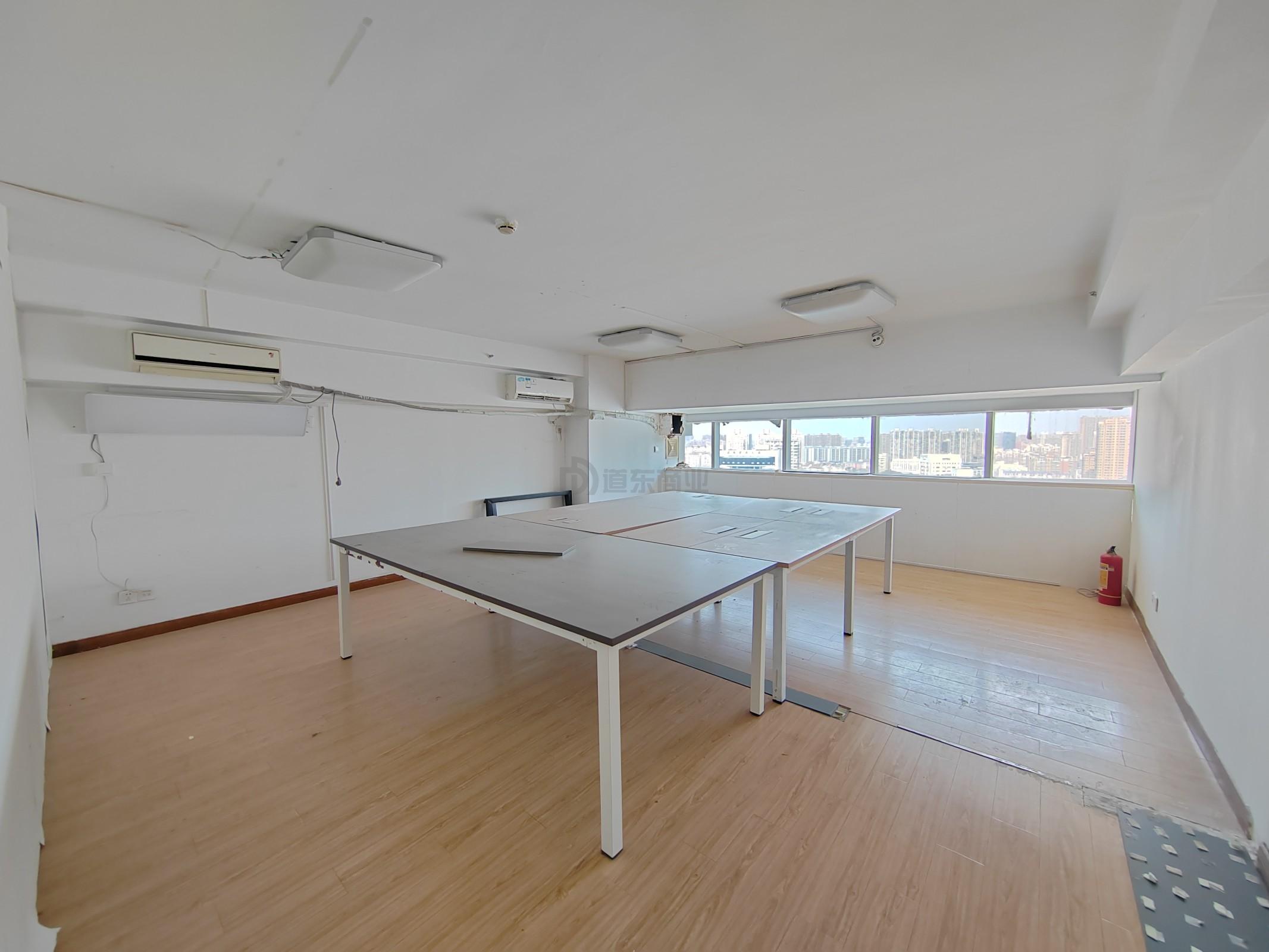 百脑汇科技大厦面积150平