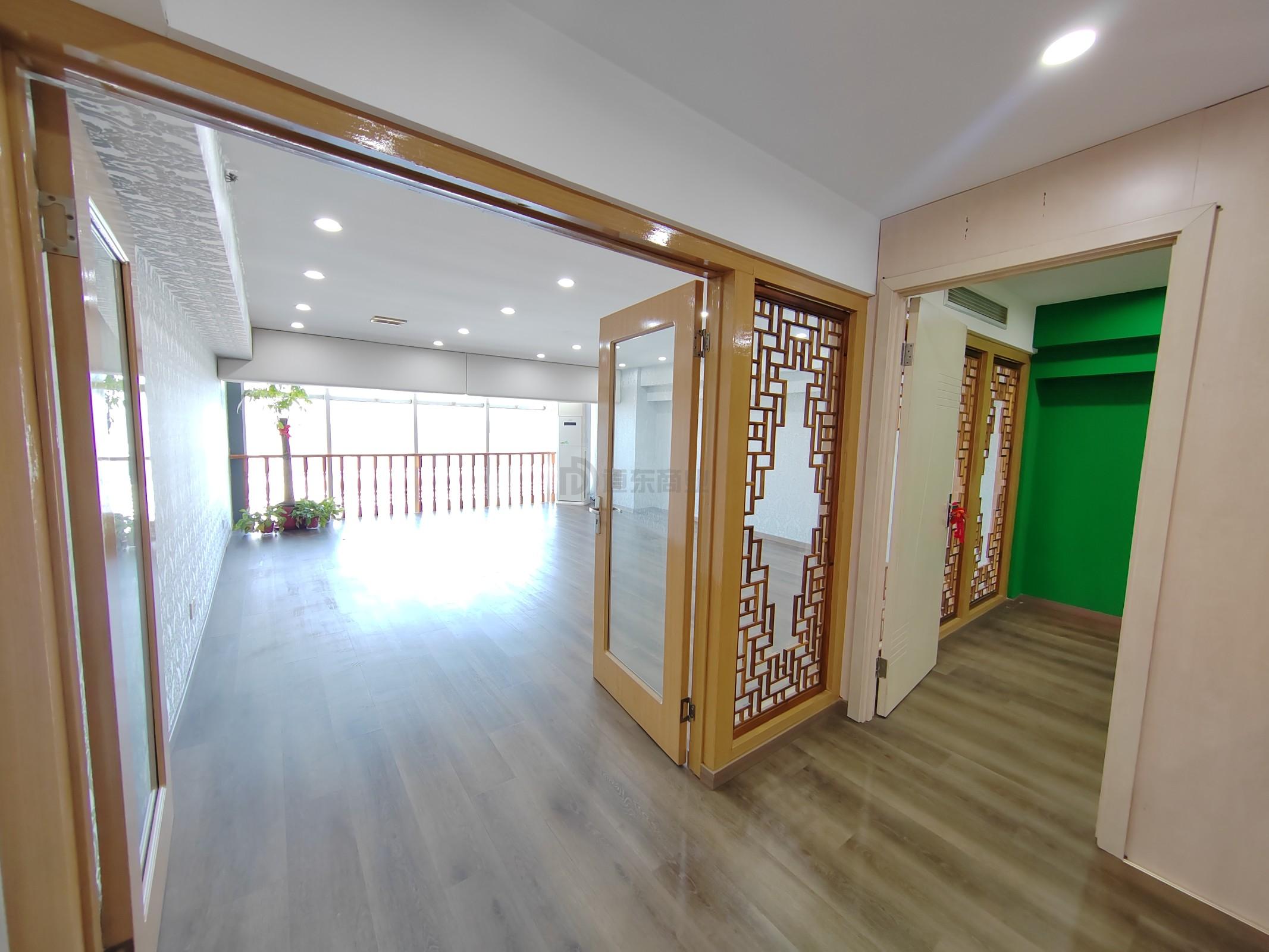 百脑汇科技大厦面积150平