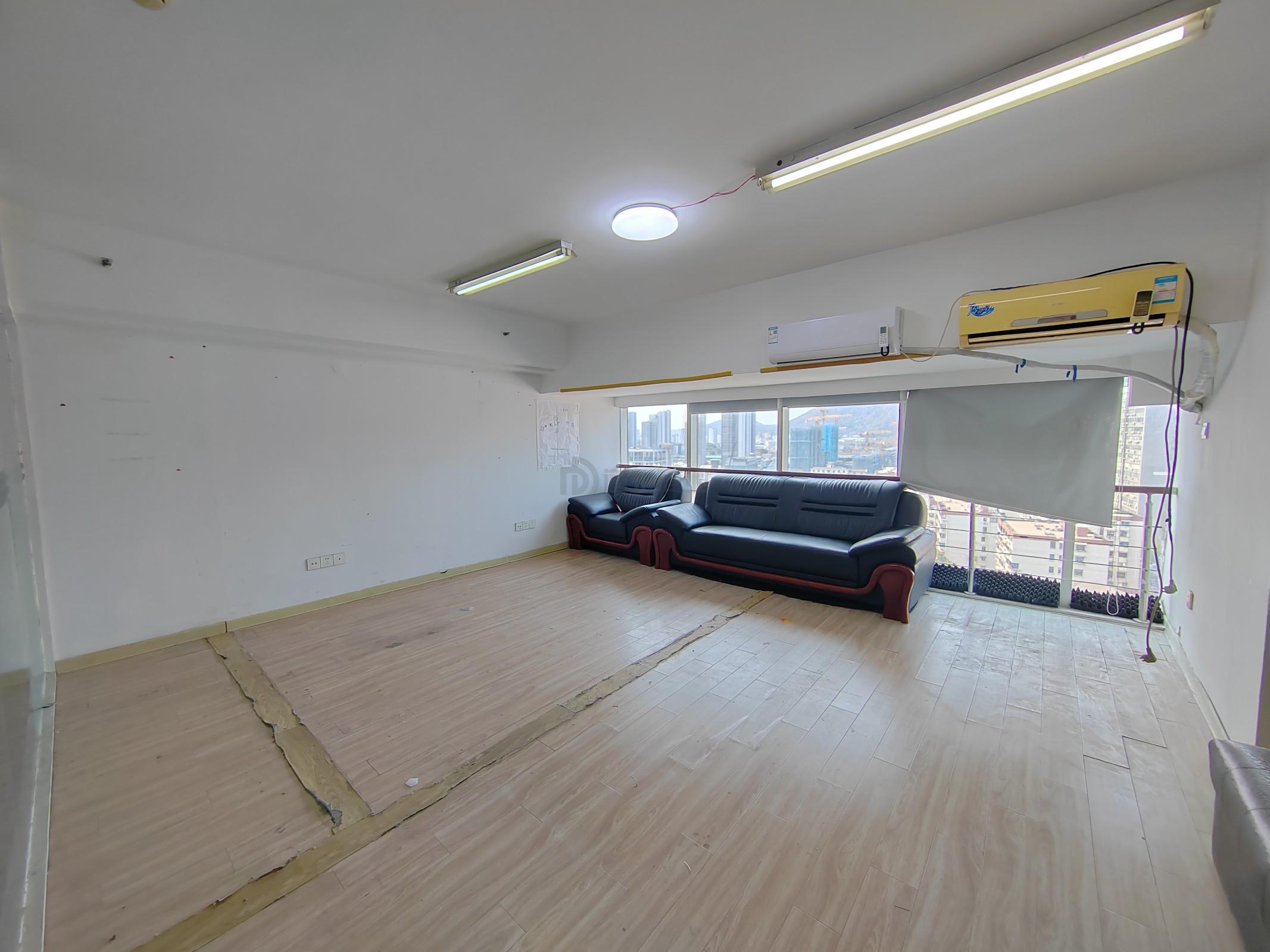 百脑汇科技大厦面积120平